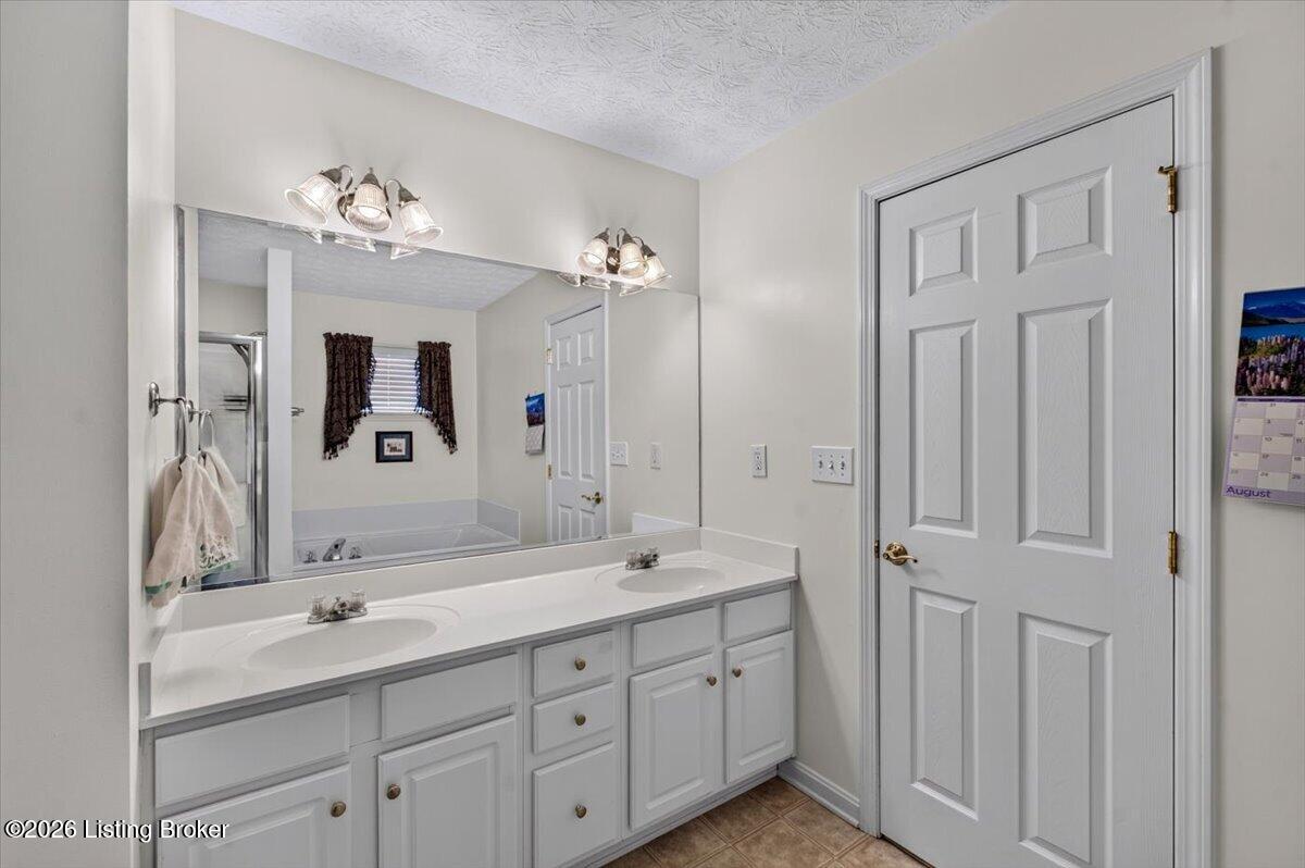 406 Arlington Meadows Dr Property Photo 41