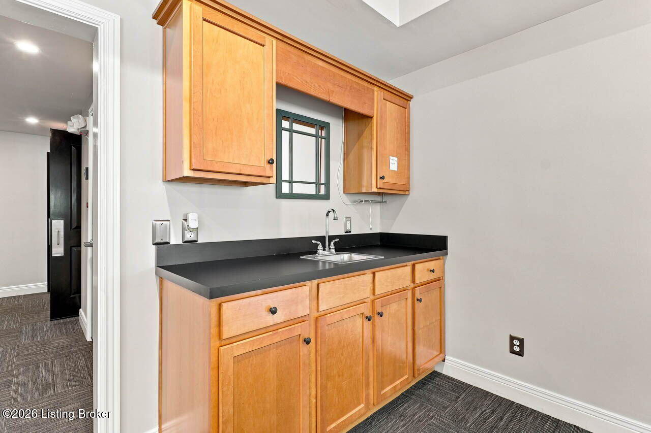 10619 Meeting St 202 Property Photo 41