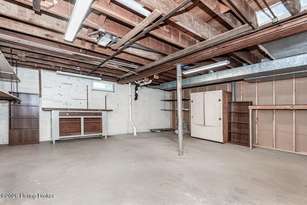 4305 Mount Vernon Rd Property Photo 10