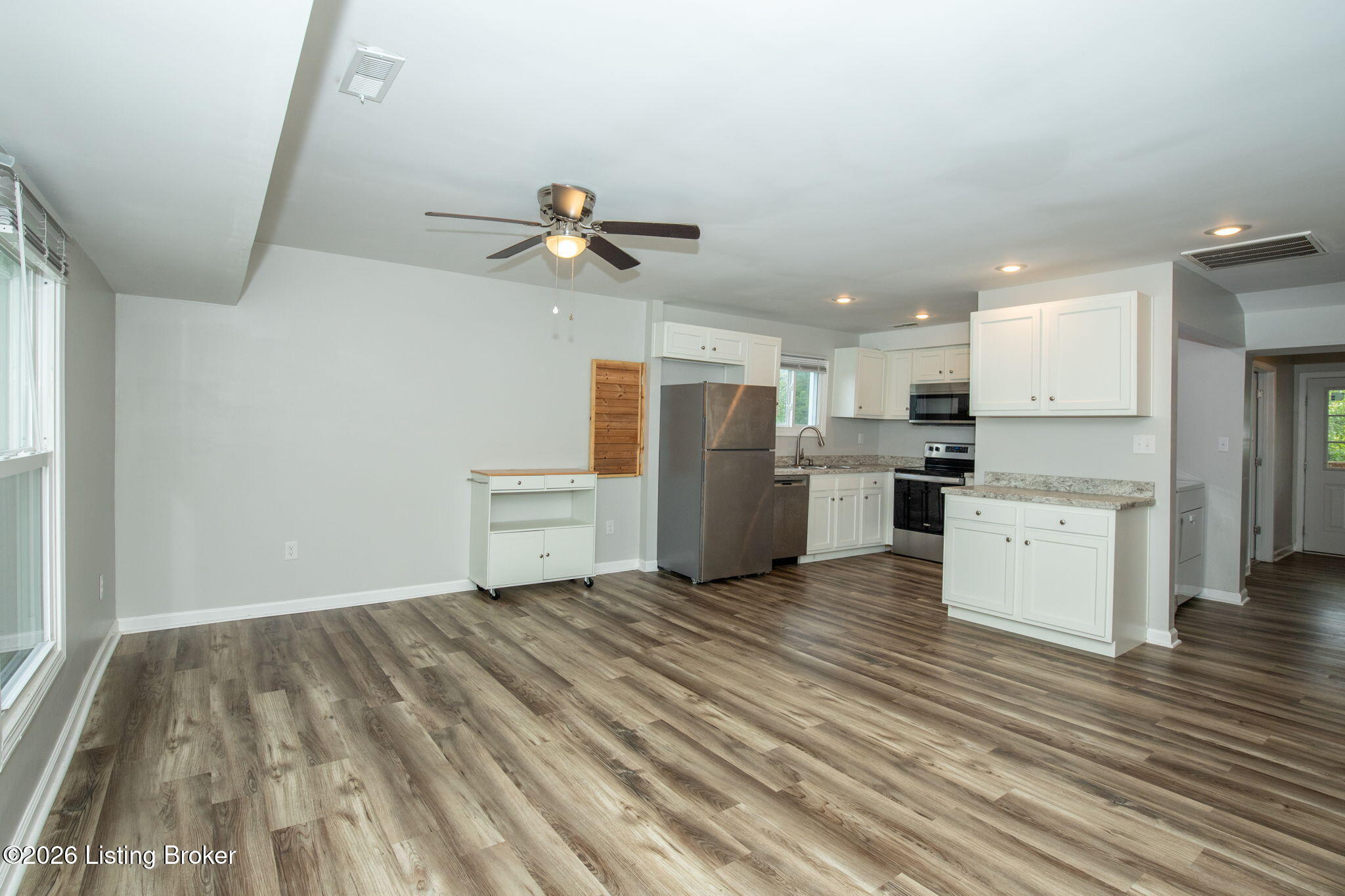 11098 S Preston Hwy Property Photo 5