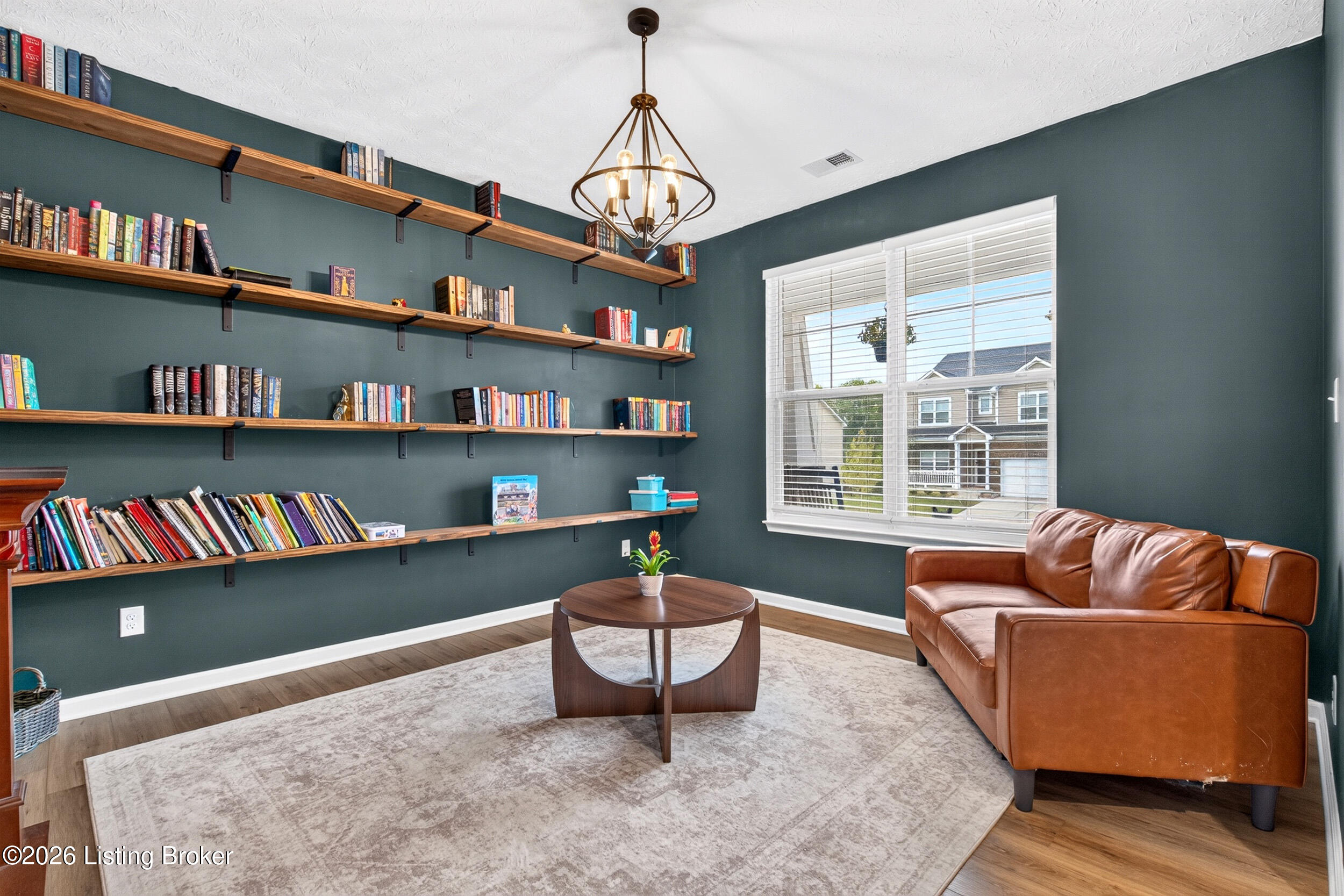 17012 Meander Way Property Photo 4