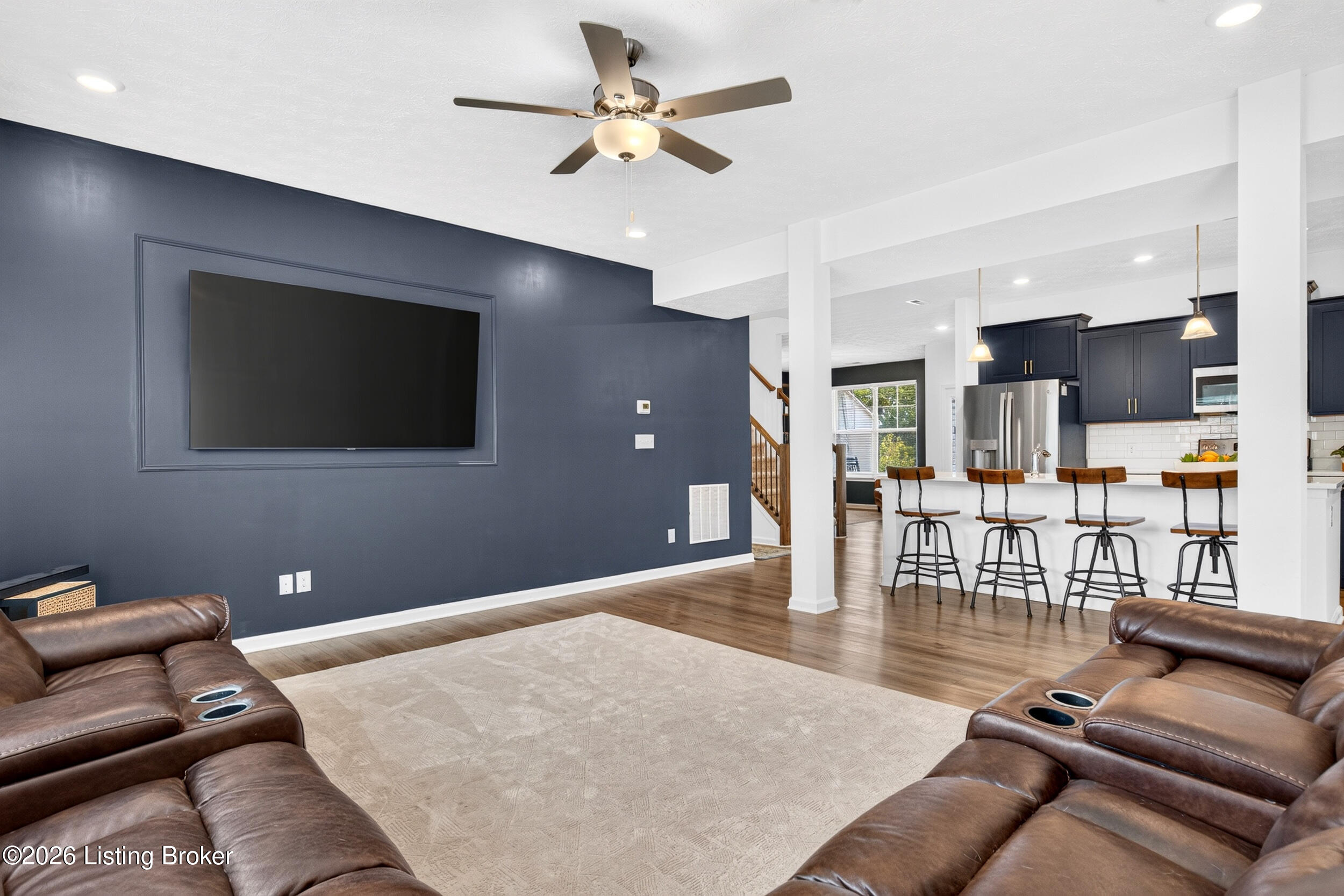 17012 Meander Way Property Photo 7