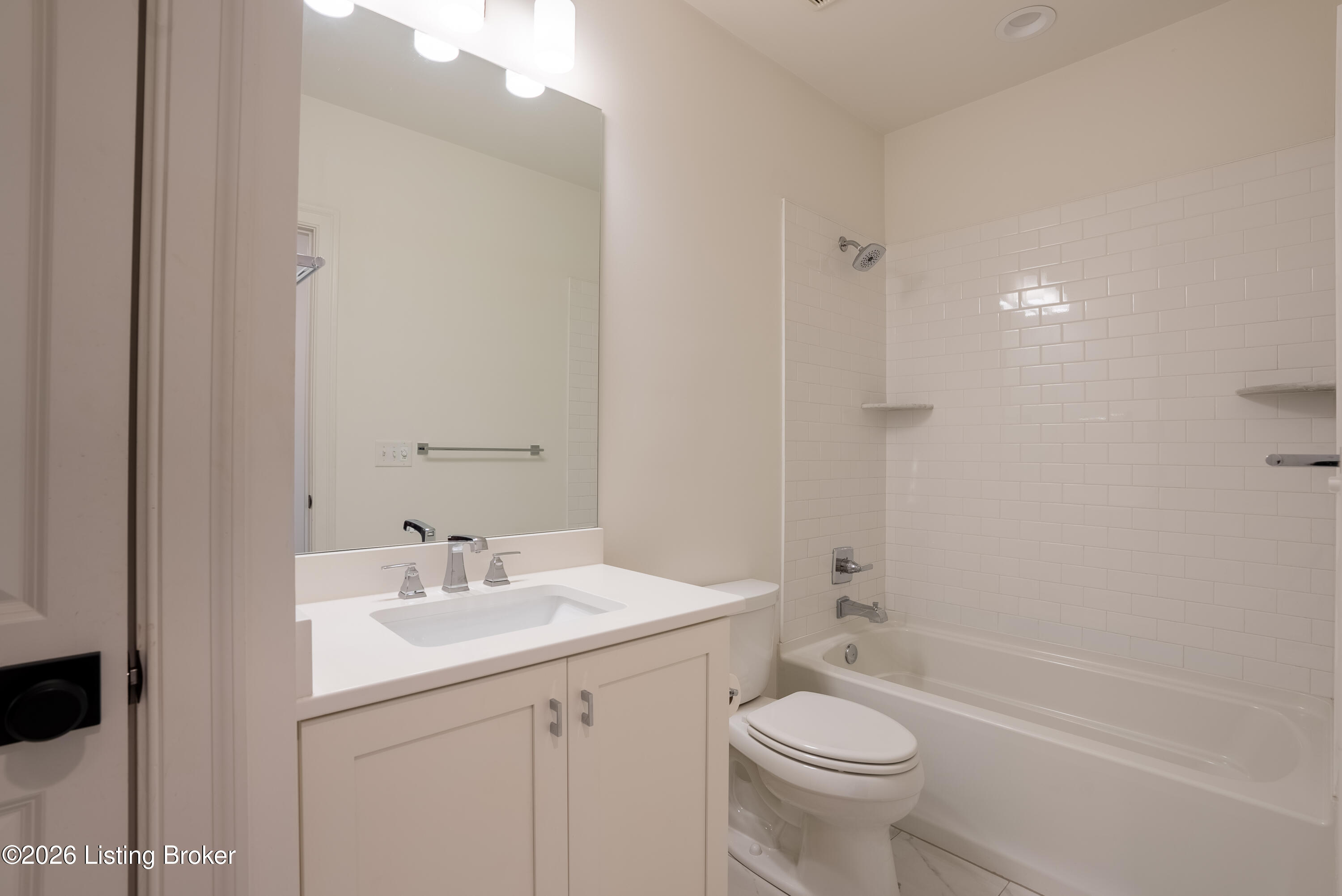 6314 St Bernadette Ave 102 Property Photo 16