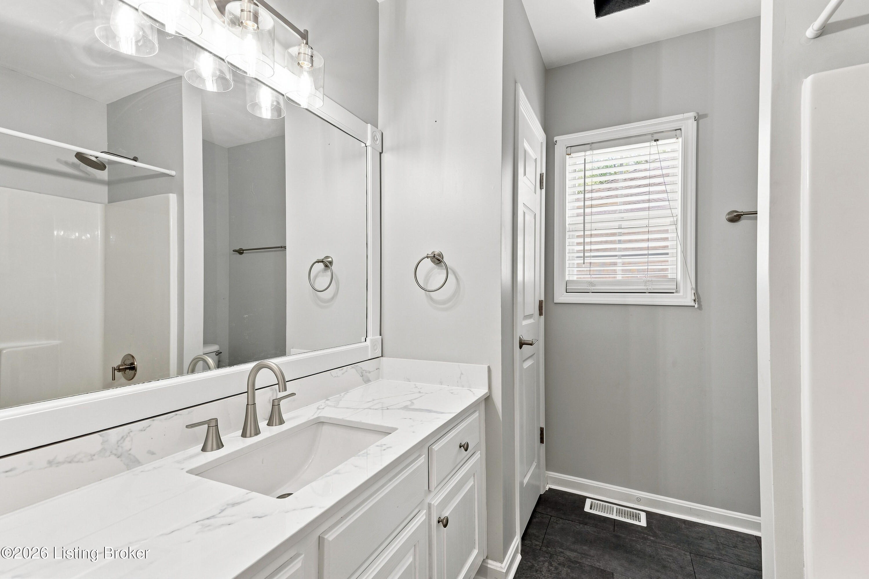 5903 Mercury Dr Property Photo 24