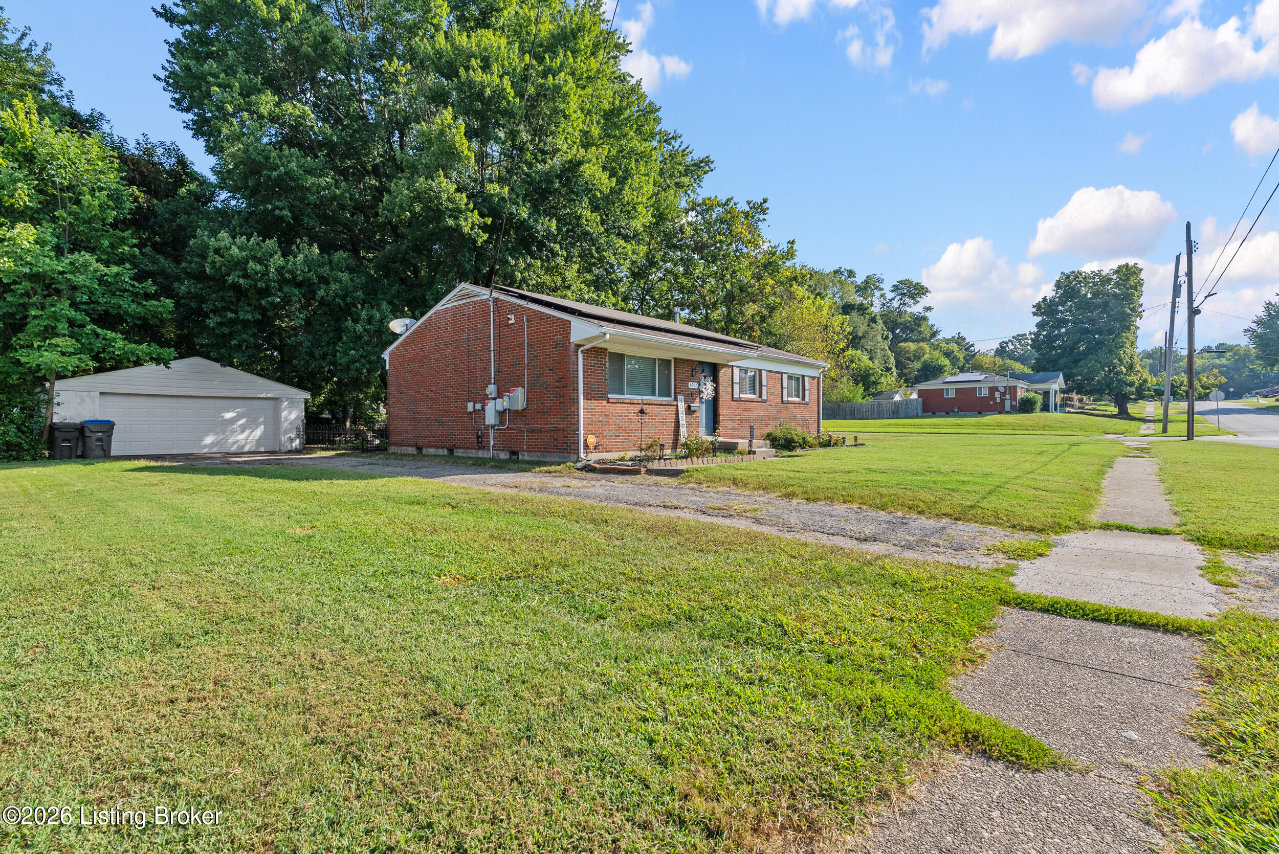 4901 Libby Ln Property Photo 20