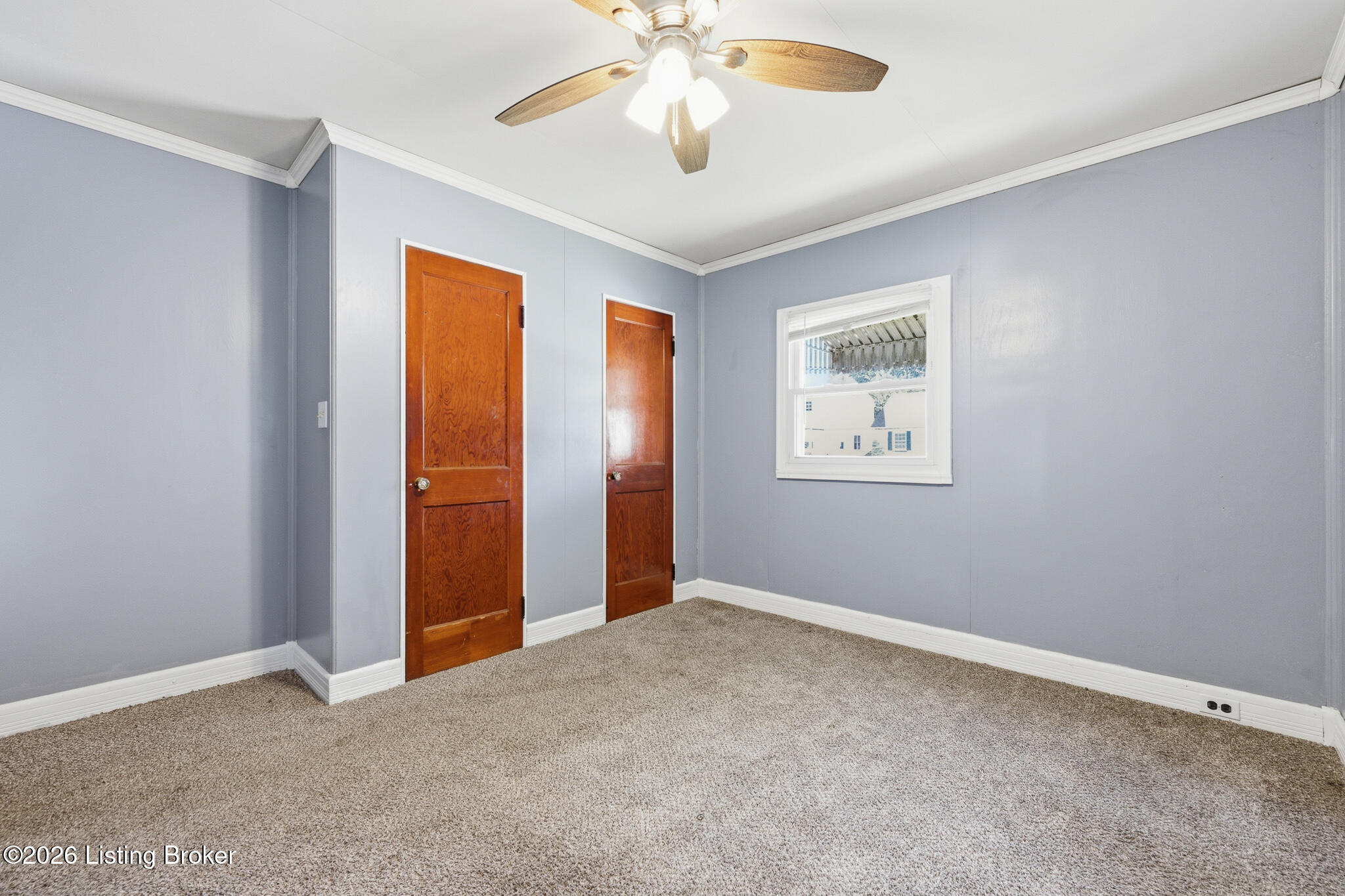 121 Freeman Ave Property Photo 16