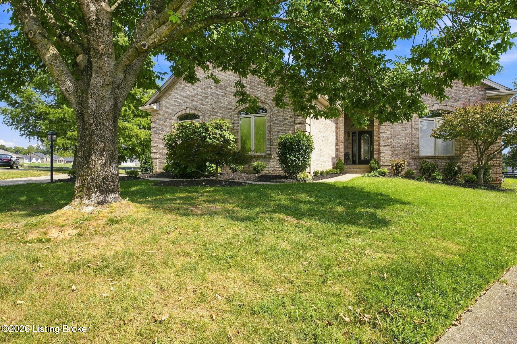 8006 Hall Farm Dr Property Photo 2