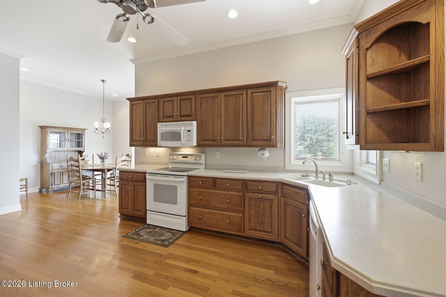 8006 Hall Farm Dr Property Photo 18