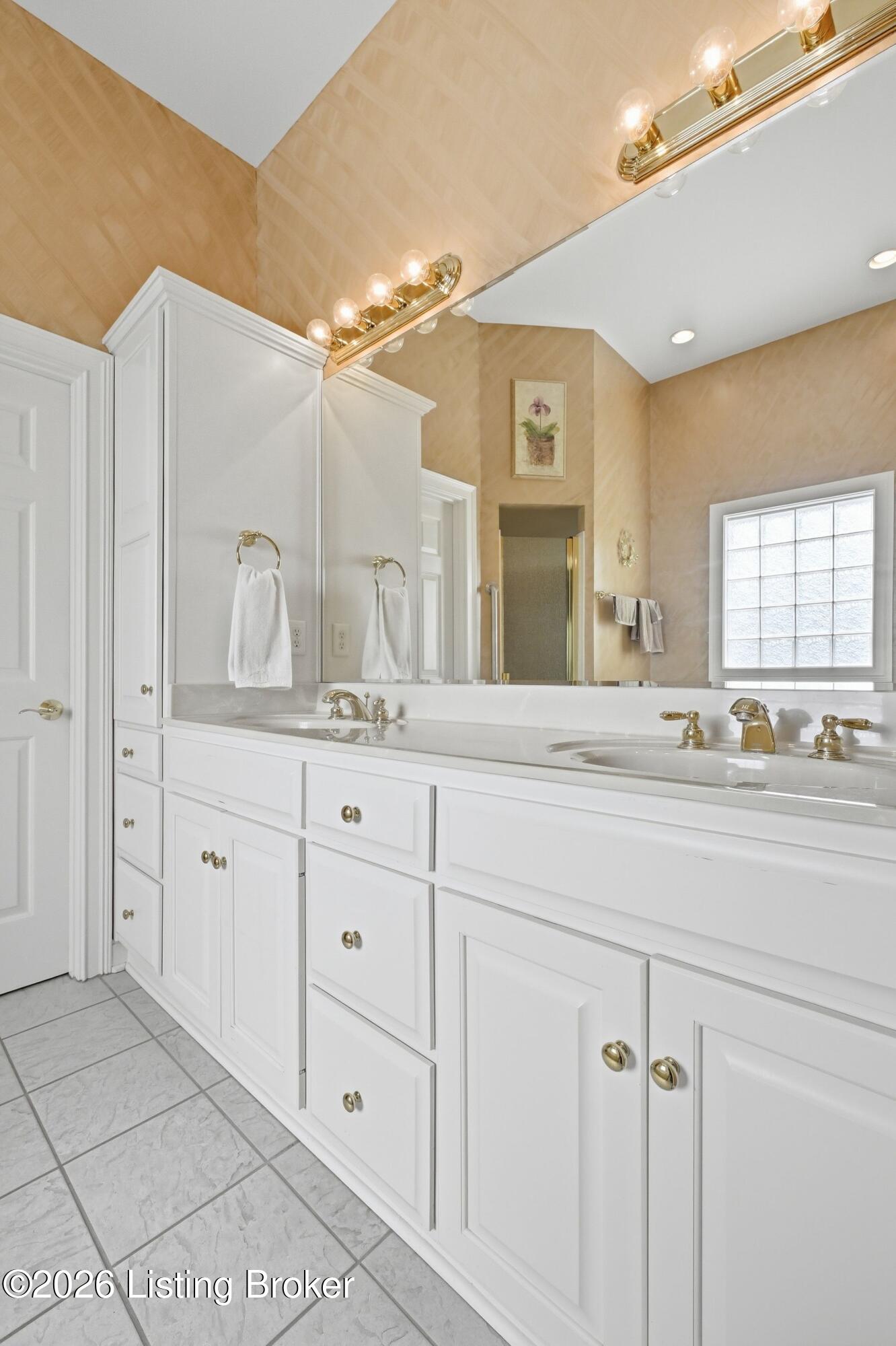 8006 Hall Farm Dr Property Photo 26
