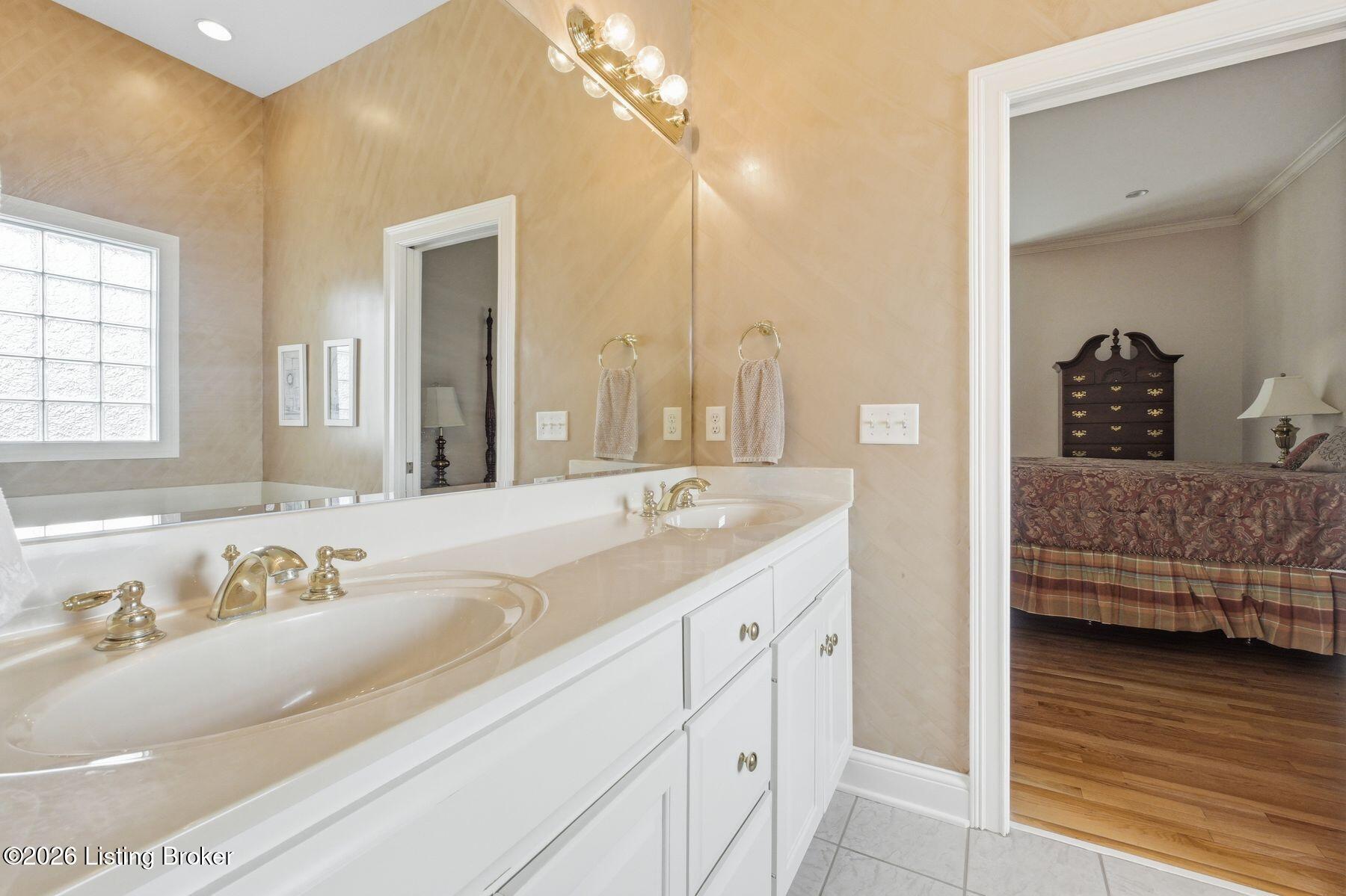 8006 Hall Farm Dr Property Photo 28