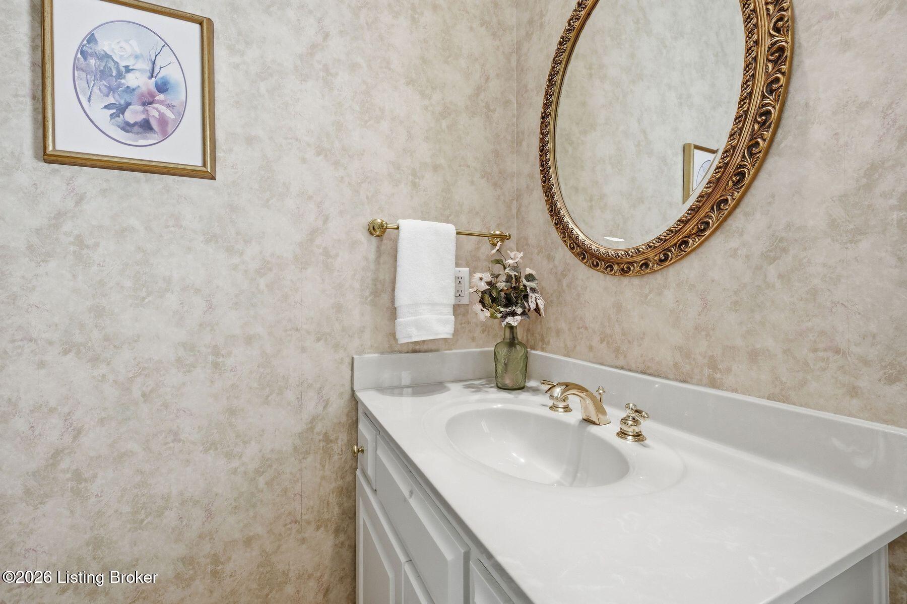8006 Hall Farm Dr Property Photo 33