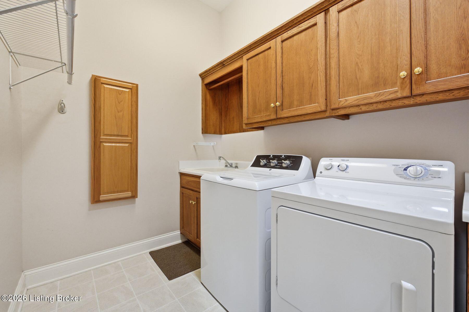 8006 Hall Farm Dr Property Photo 39