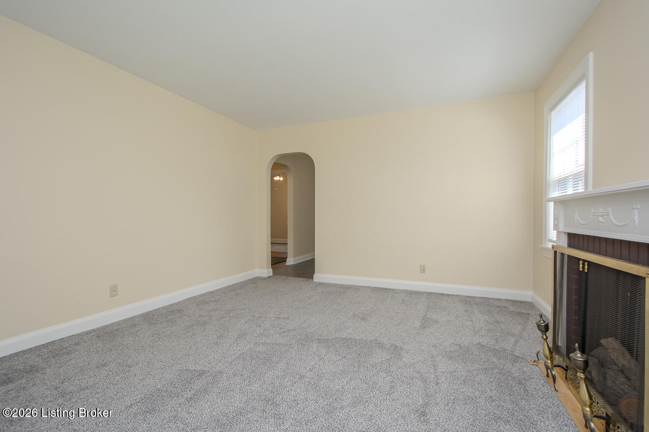4829 S 4th St Property Photo 5