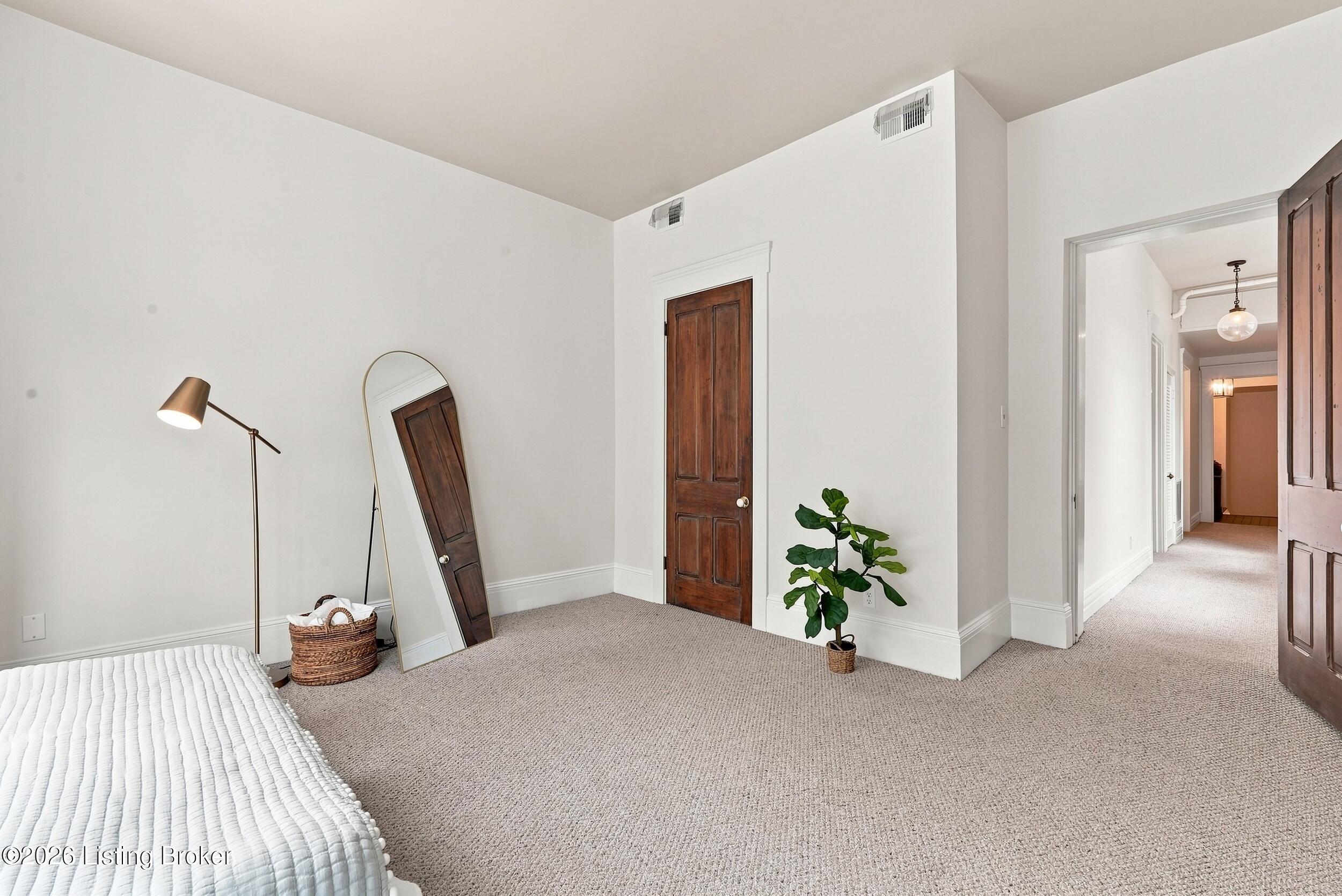 1335 S 1st St 2 Property Photo 24