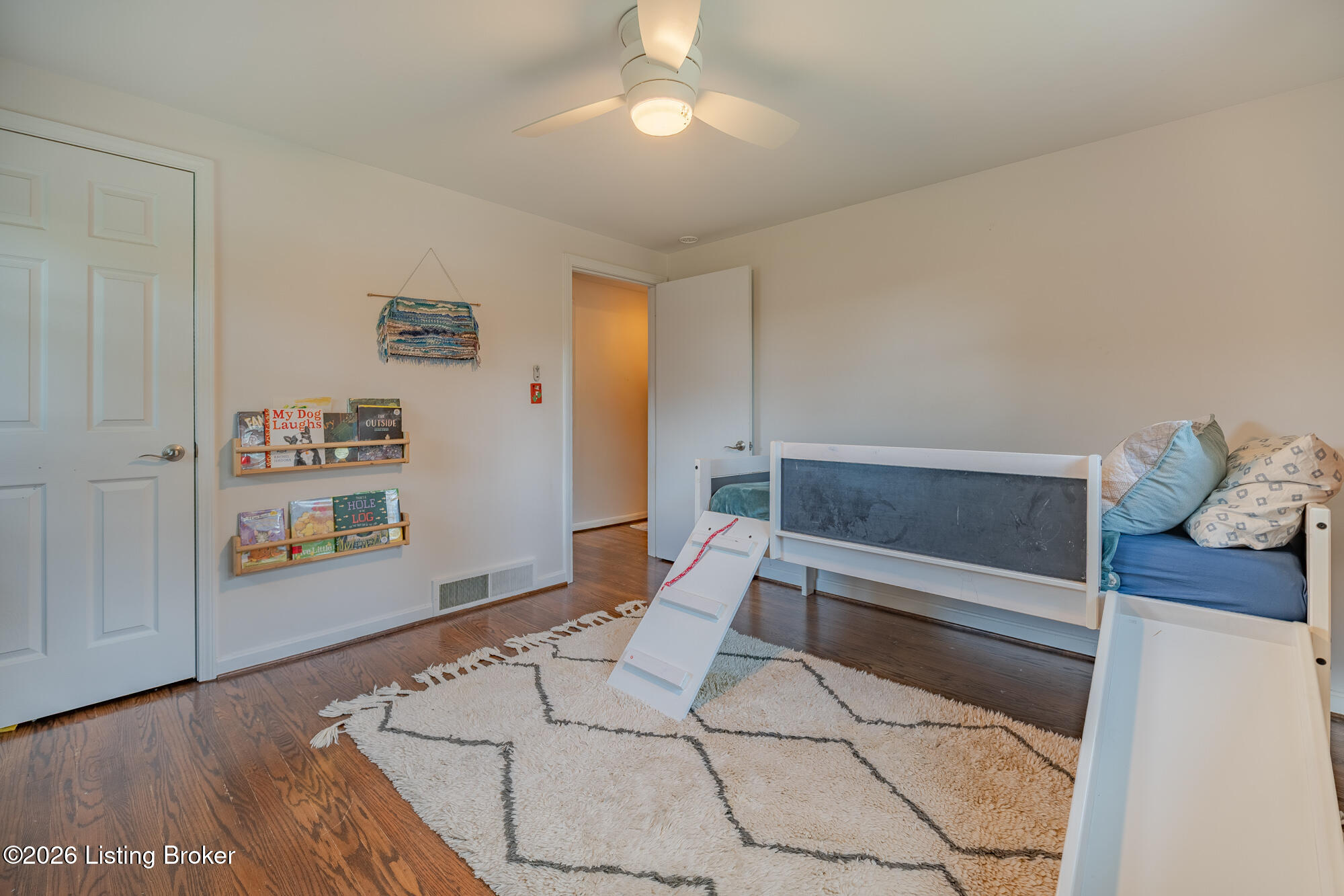 9812 Longwood Cir Property Photo 17