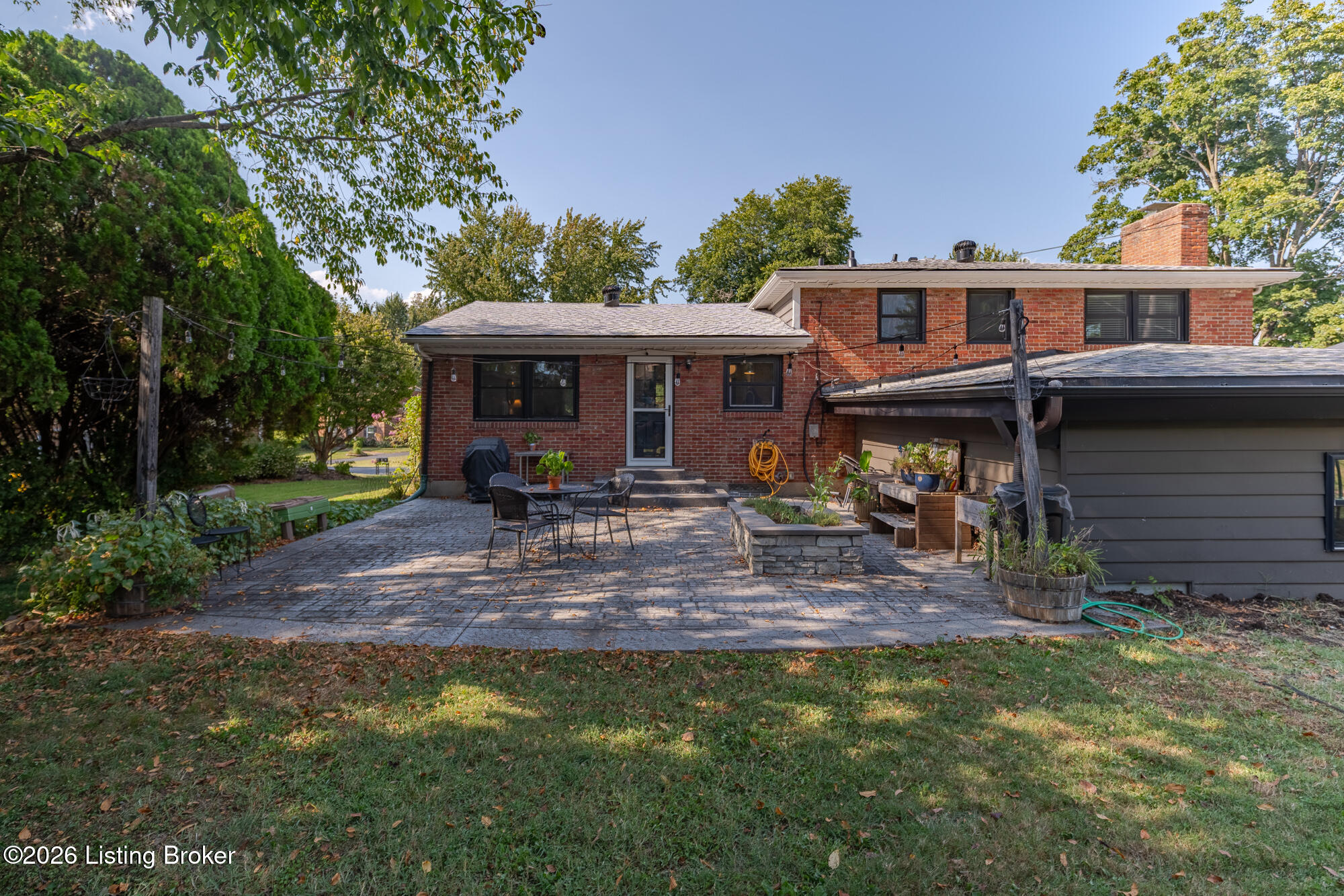9812 Longwood Cir Property Photo 32