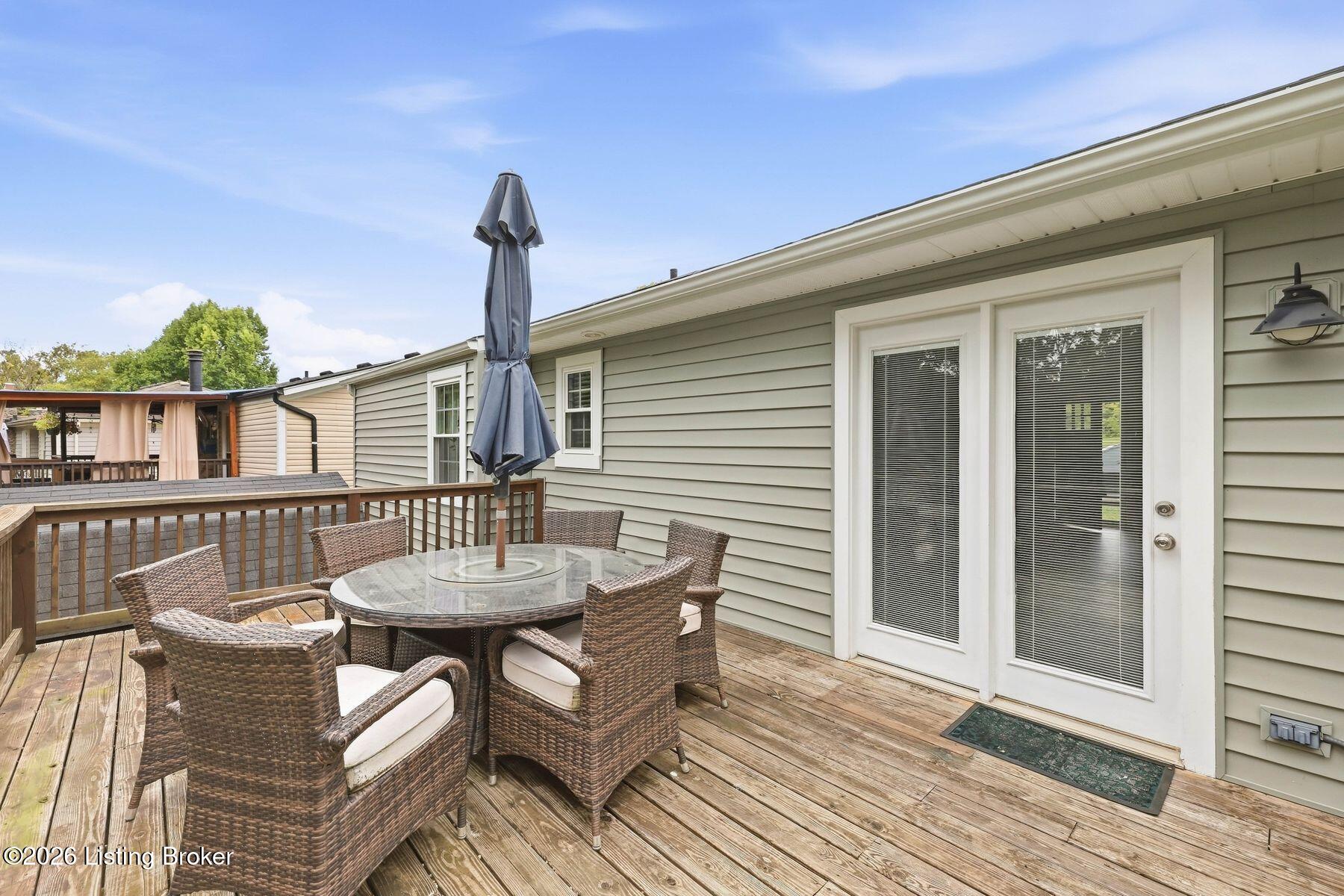 9218 Watterson Trail Property Photo 58