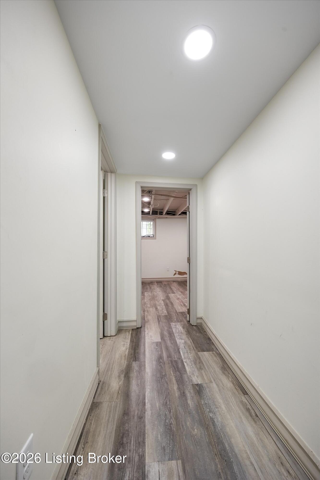 2313 W Lee St Property Photo 15