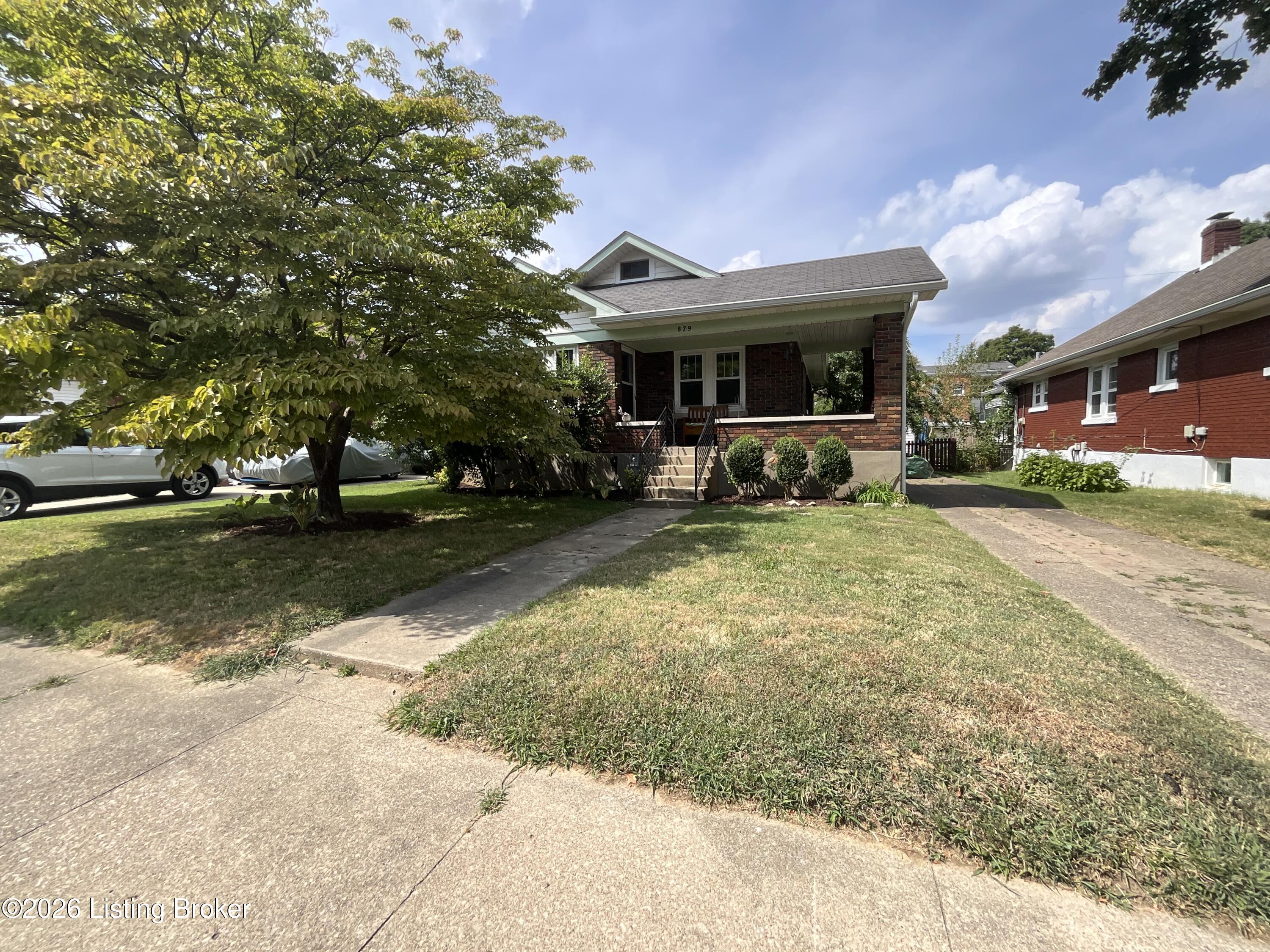 879 Minoma Ave Property Photo 2