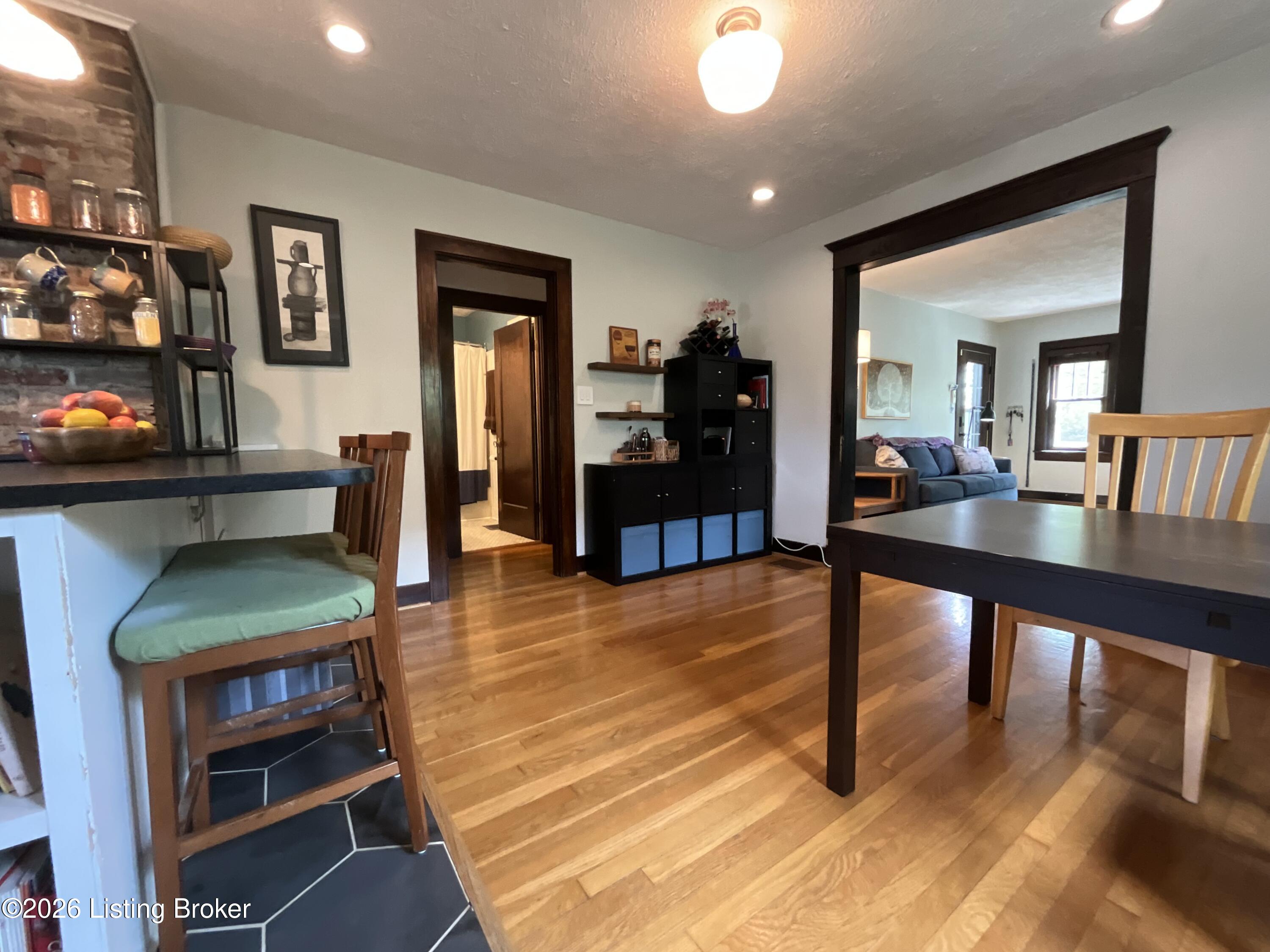 879 Minoma Ave Property Photo 10