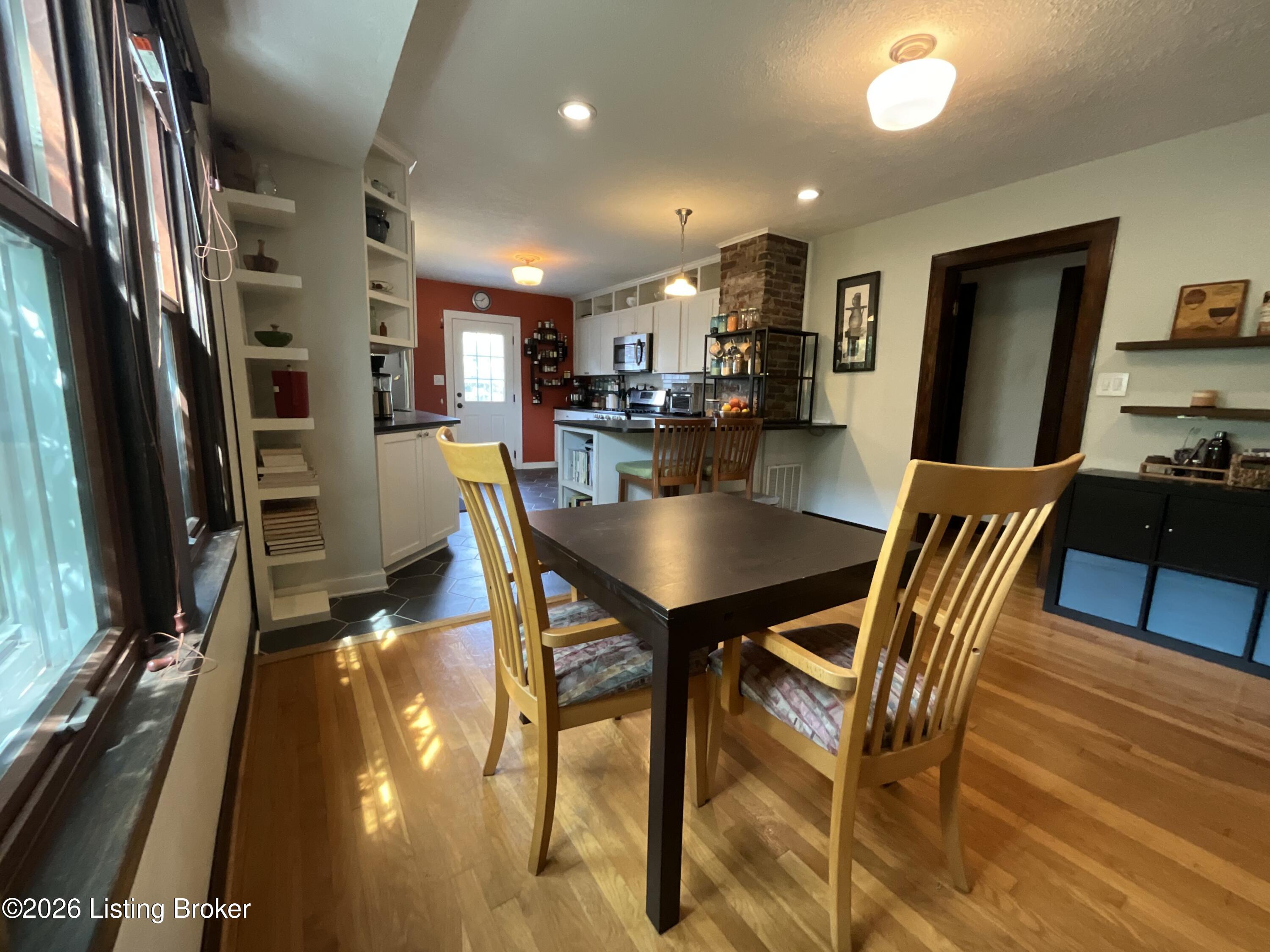 879 Minoma Ave Property Photo 11