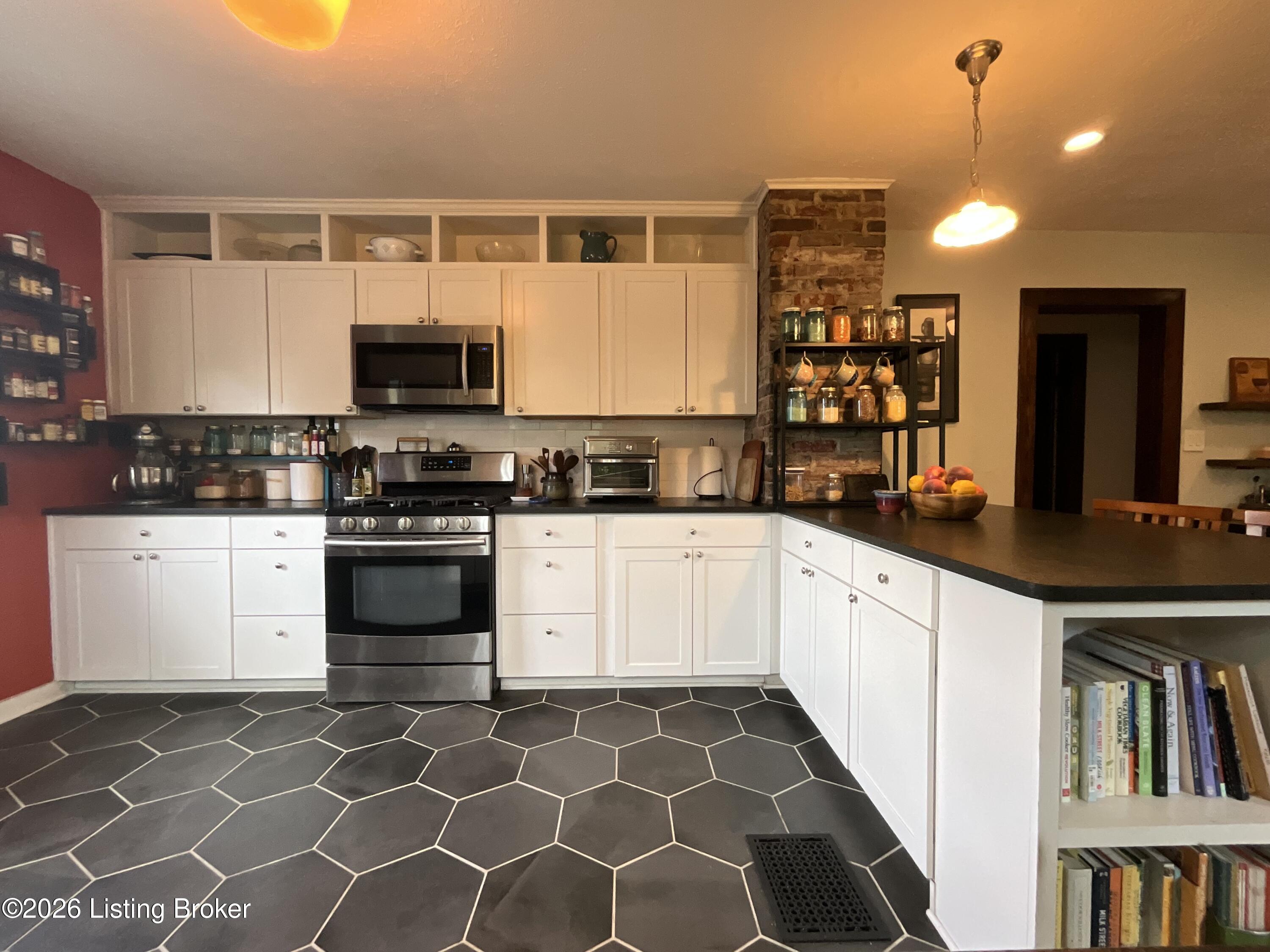 879 Minoma Ave Property Photo 15