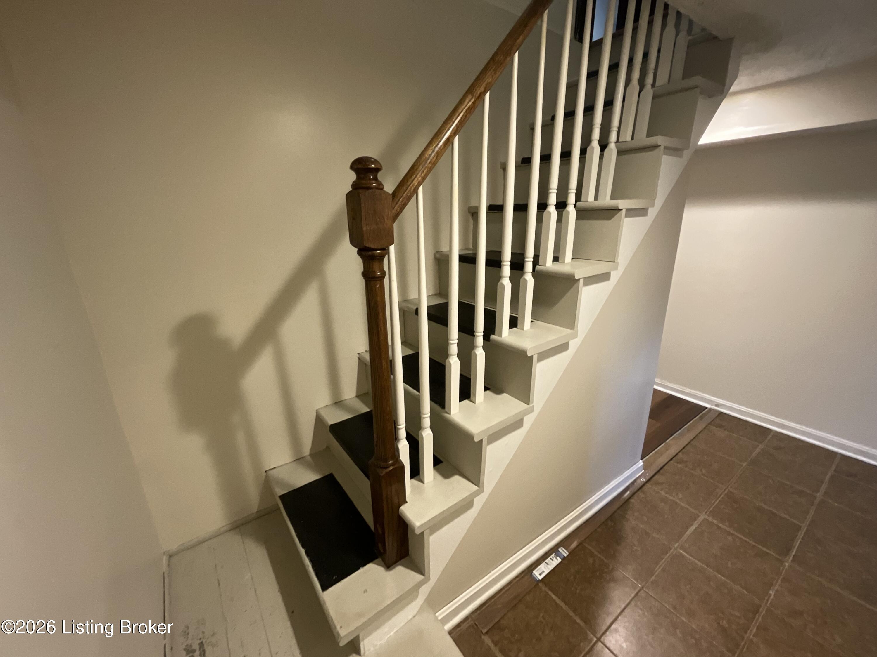 879 Minoma Ave Property Photo 22