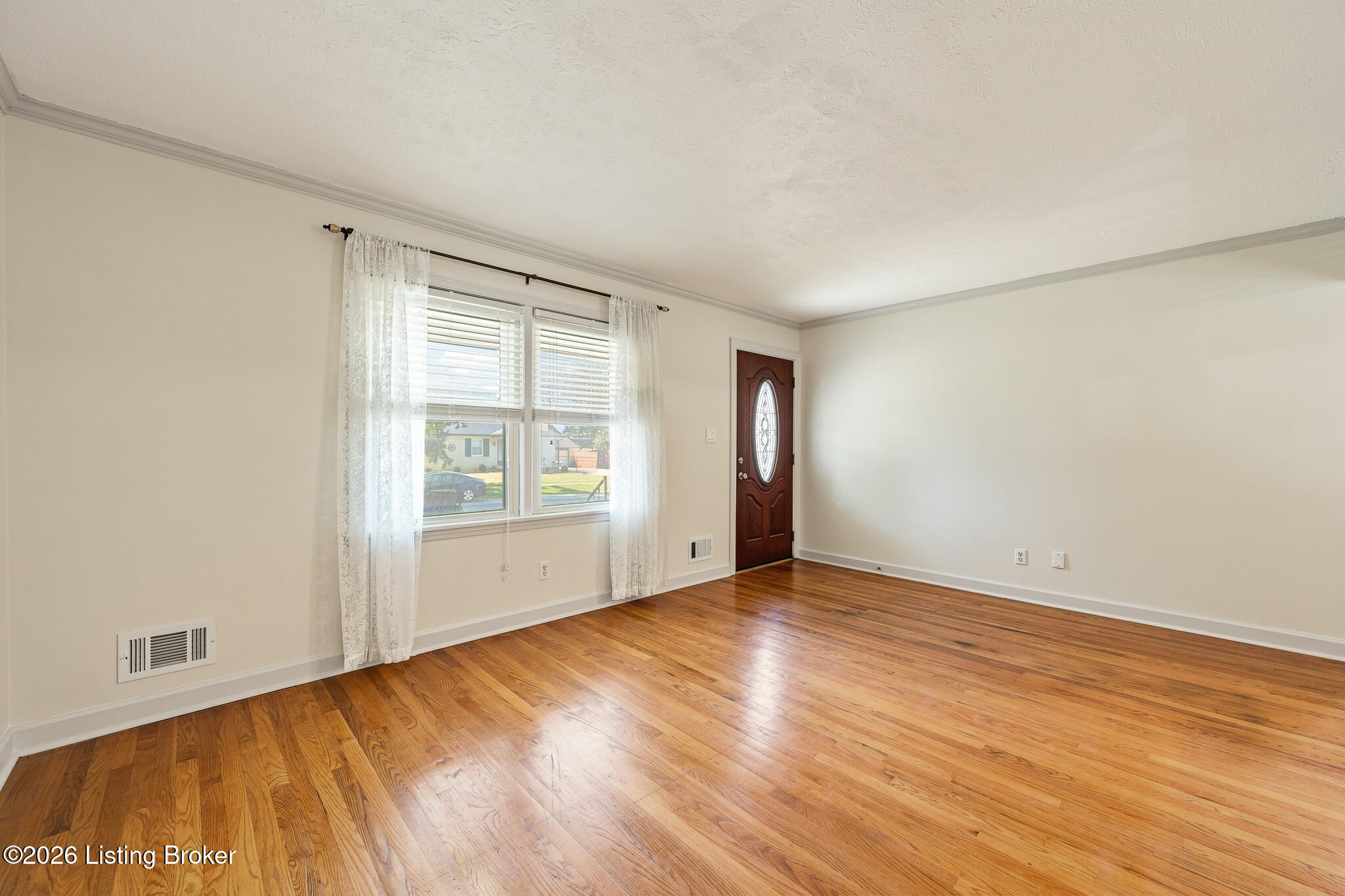 5507 Chestnutwood Way Property Photo 5
