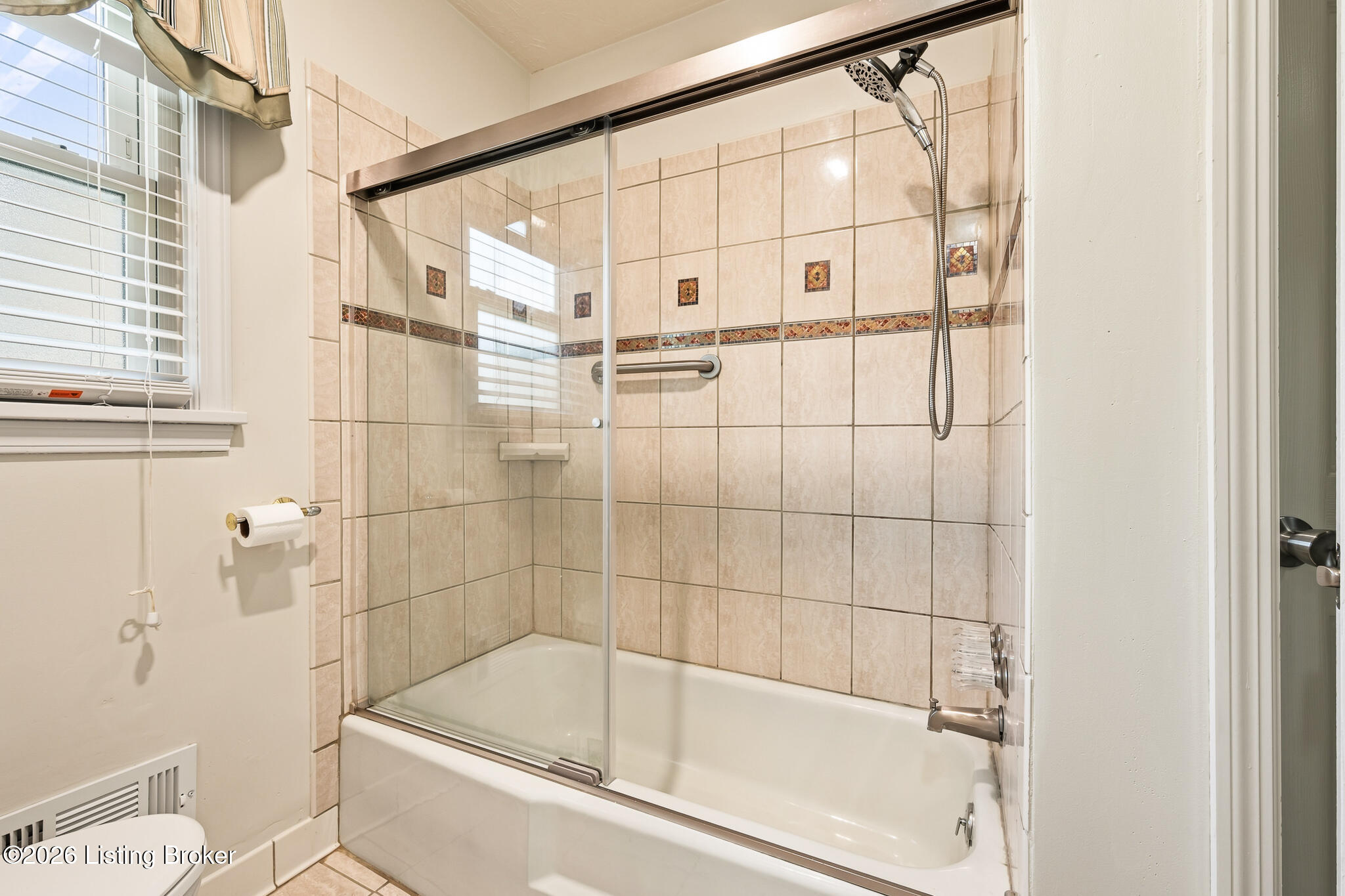 5507 Chestnutwood Way Property Photo 16