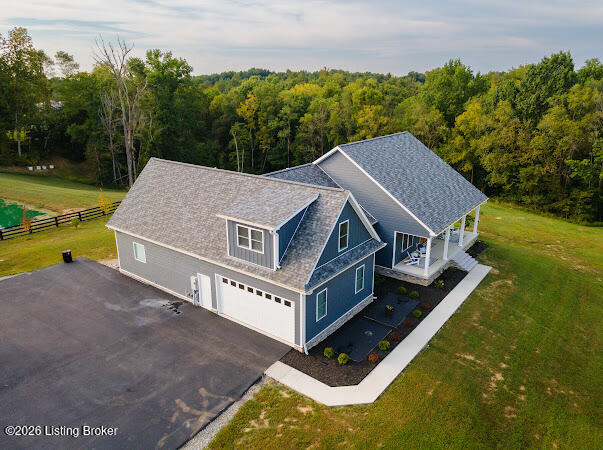 1116 Drake Ridge Rd Property Photo 2