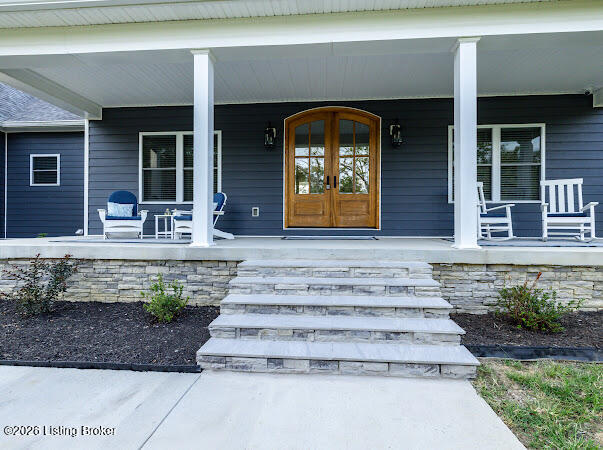 1116 Drake Ridge Rd Property Photo 2