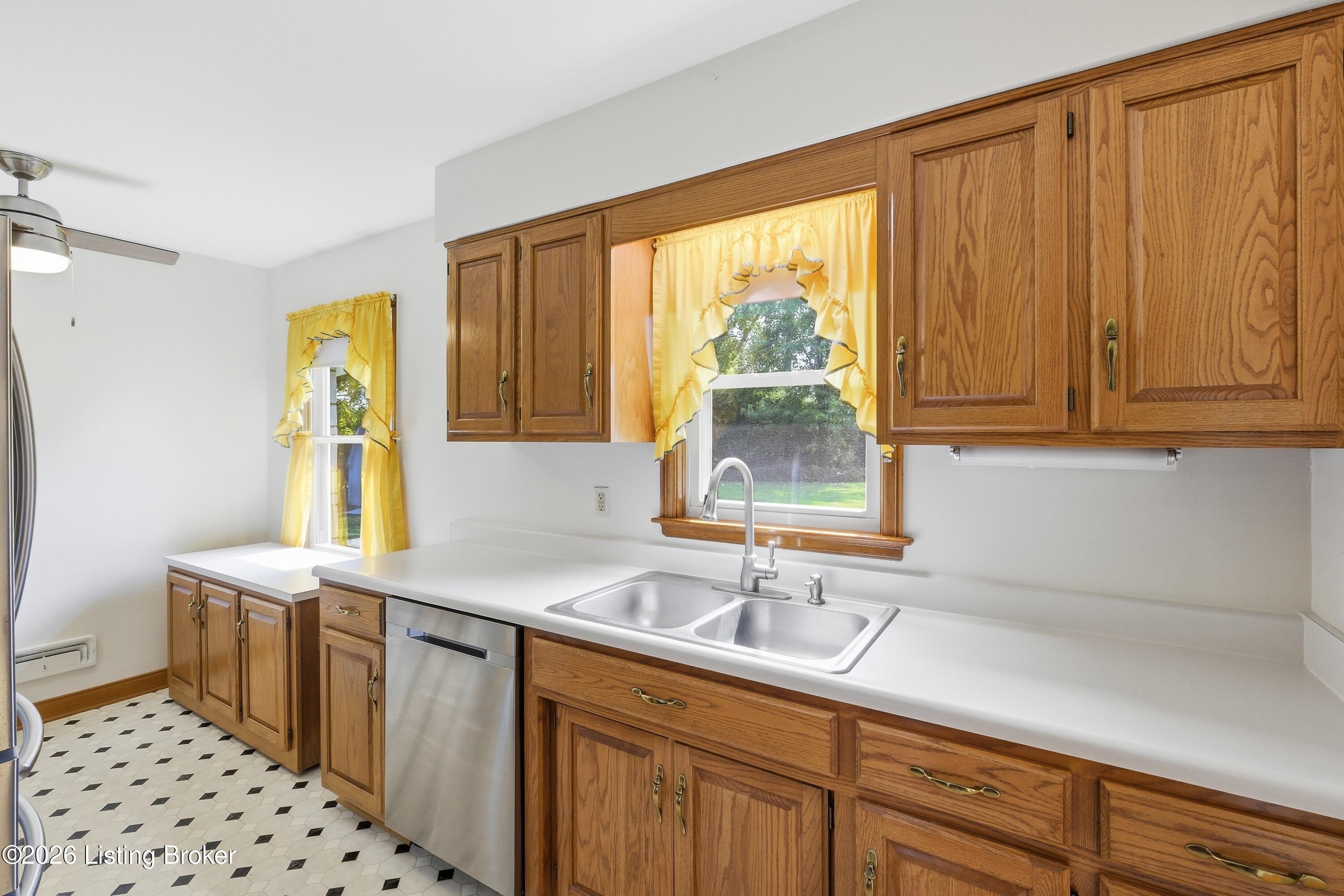 9902 Vega Ln Property Photo 12