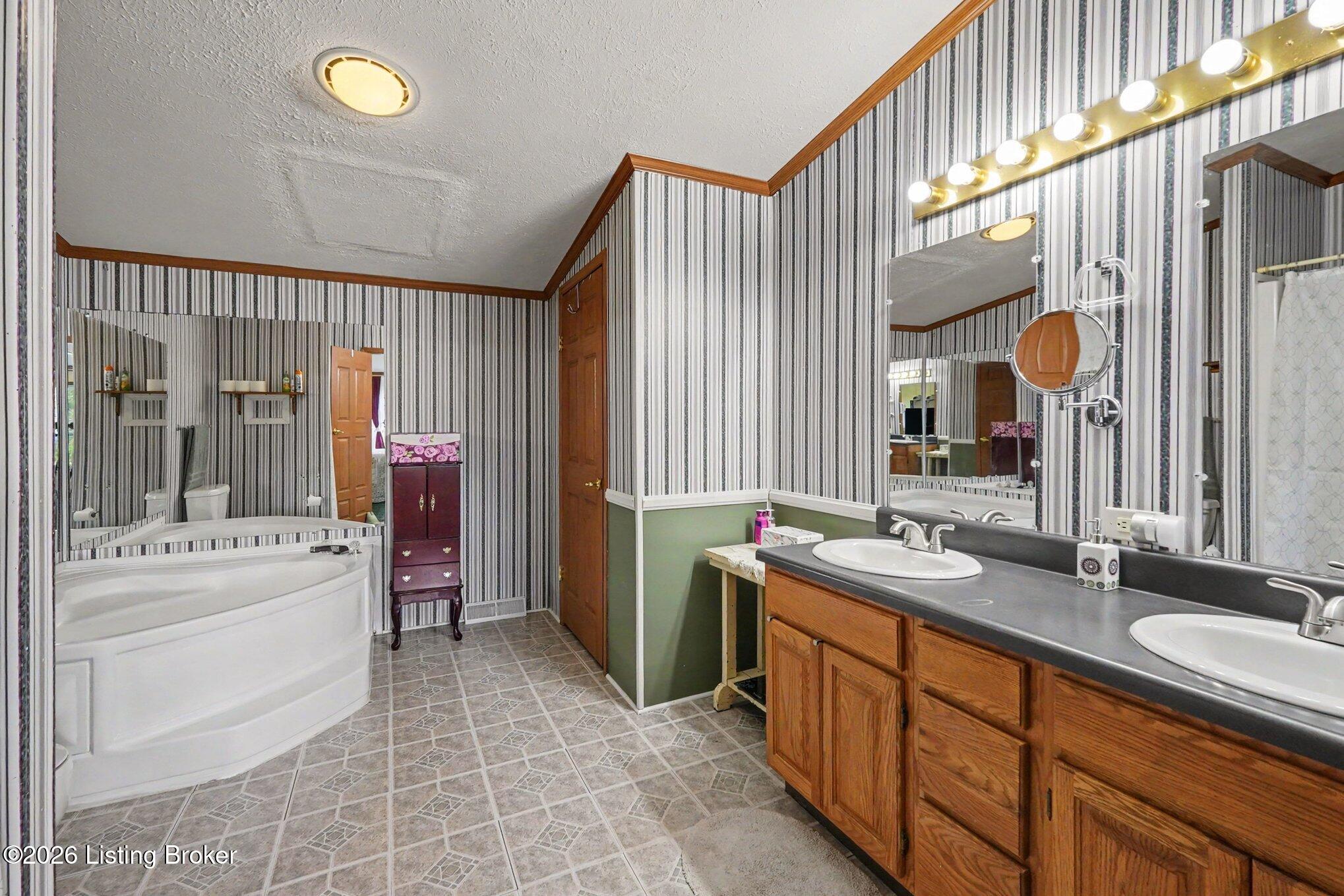 4226 Briar Ridge Rd Property Photo 12