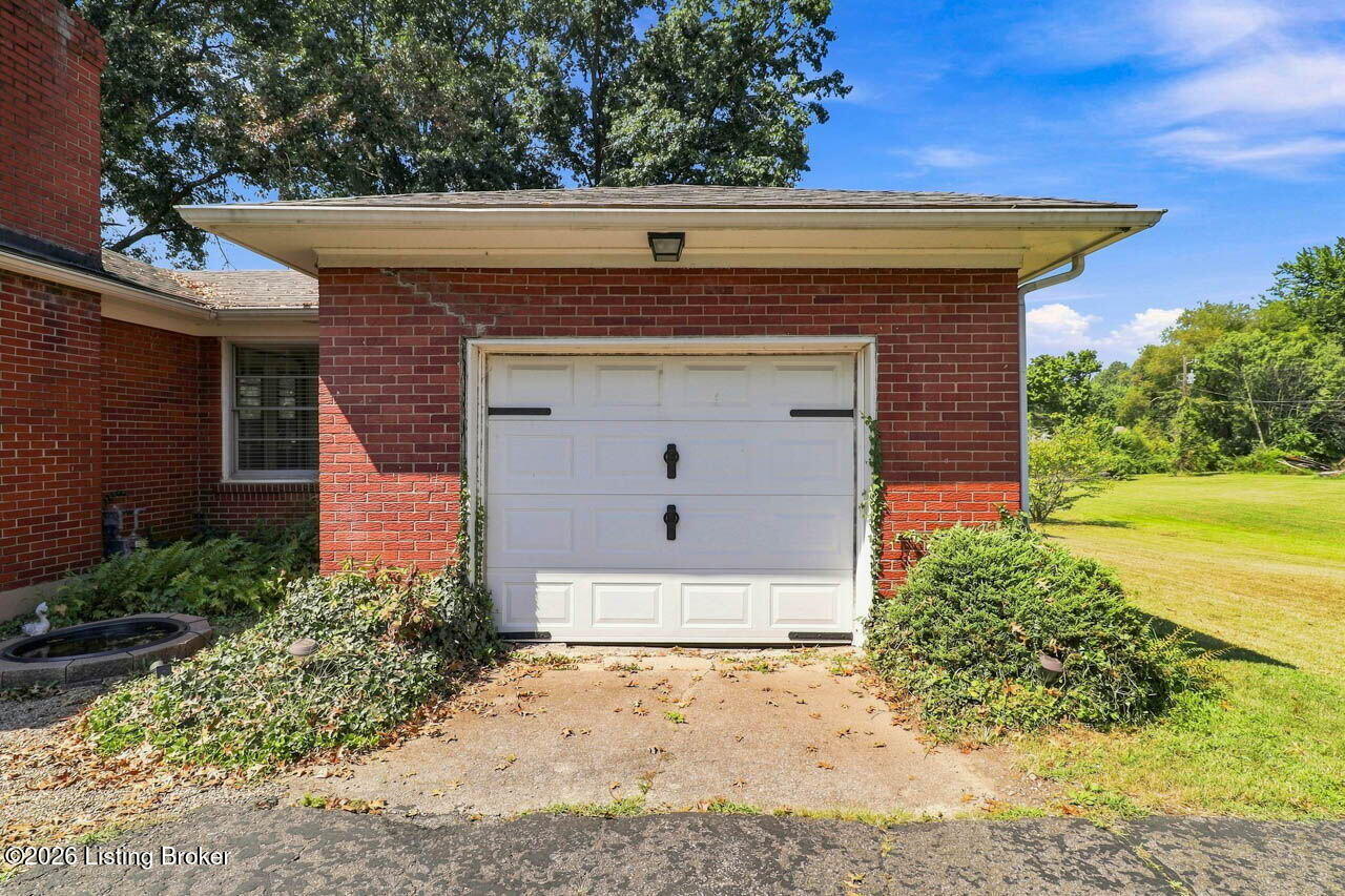 2337 Coral Ridge Rd Property Photo 4