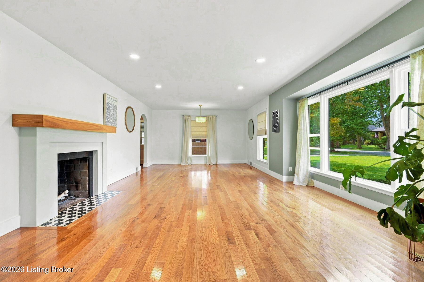 2208 Bashford Manor Ln Property Photo 6