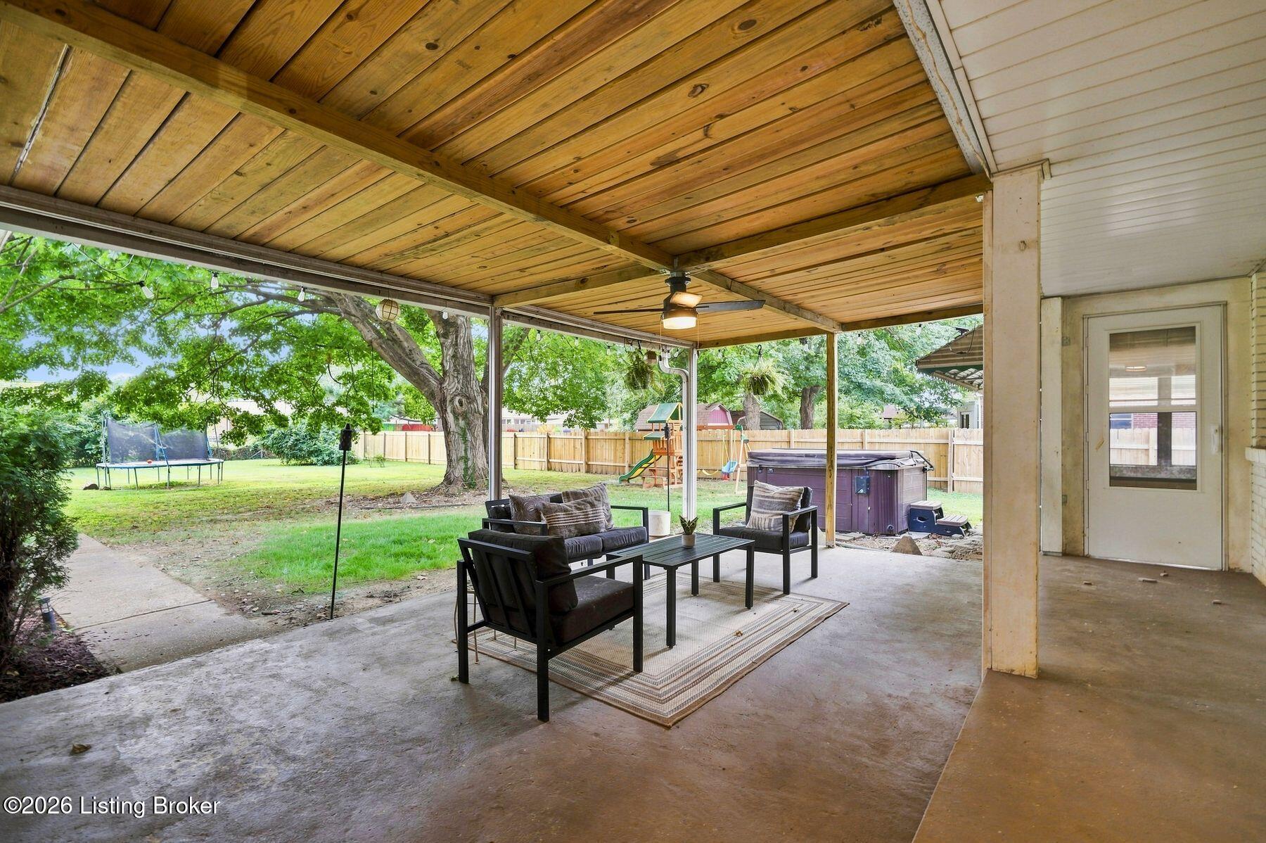 2208 Bashford Manor Ln Property Photo 38