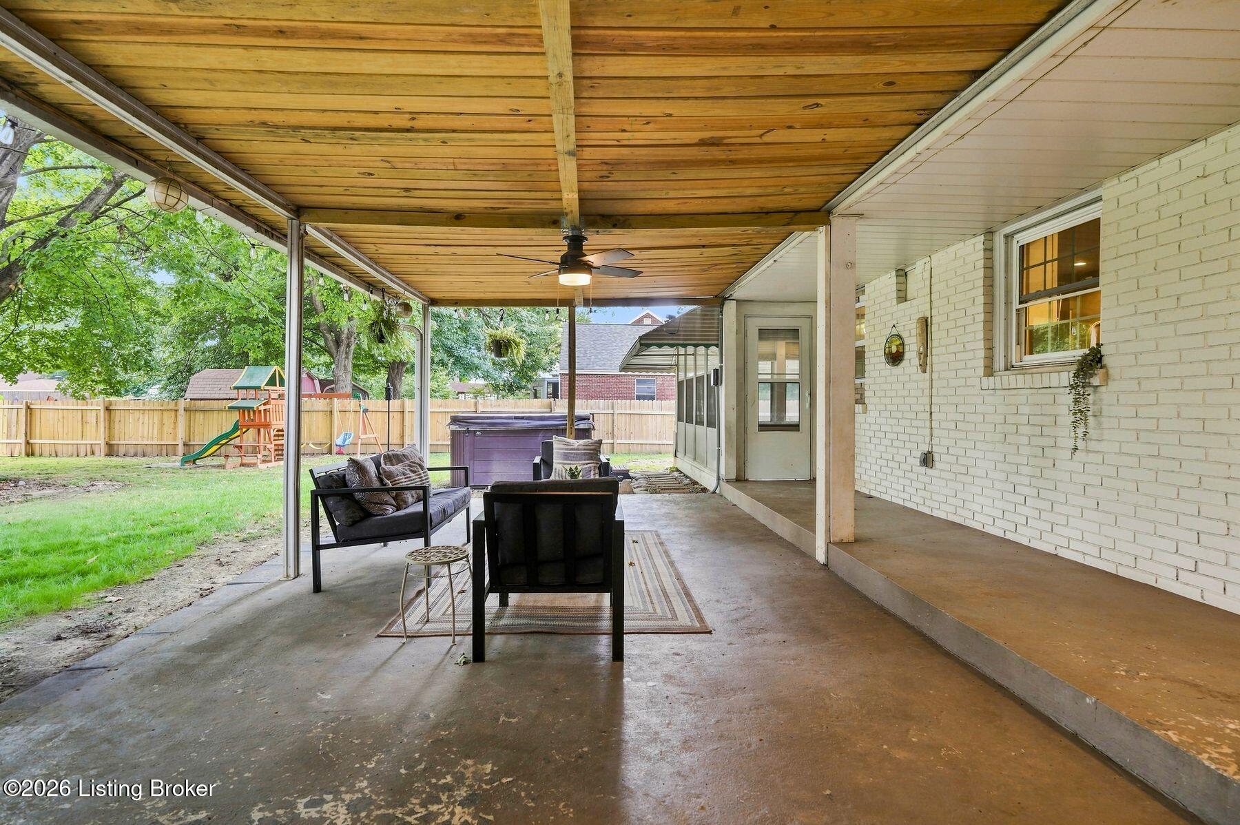 2208 Bashford Manor Ln Property Photo 40