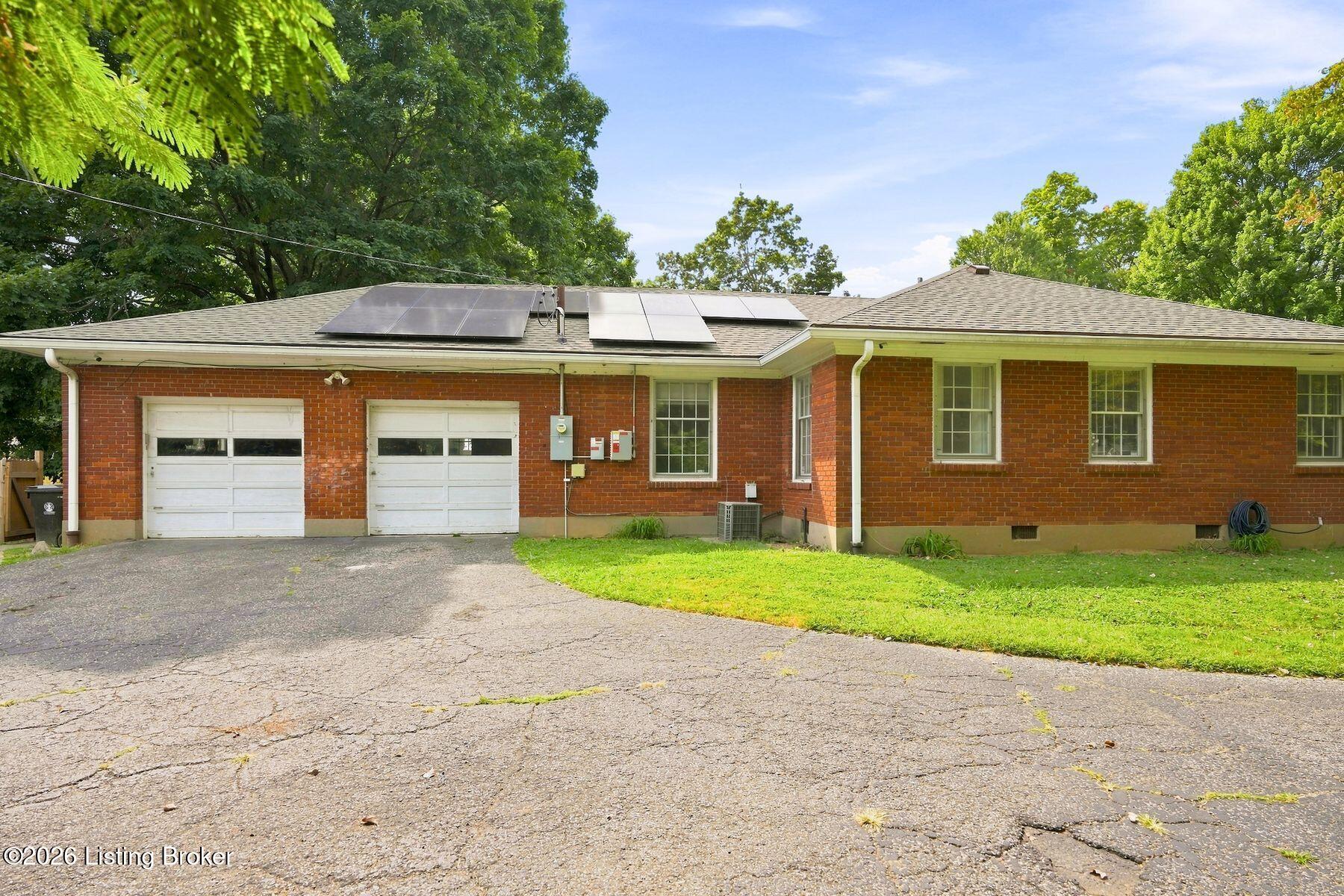 2208 Bashford Manor Ln Property Photo 41