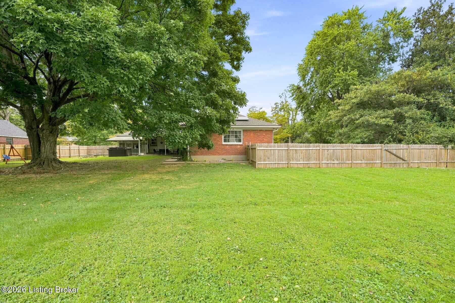 2208 Bashford Manor Ln Property Photo 44