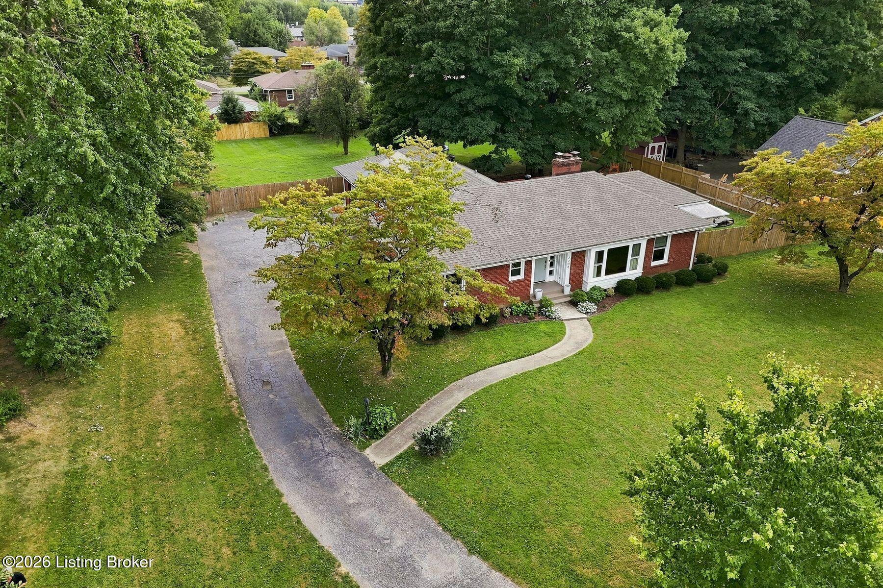 2208 Bashford Manor Ln Property Photo 54