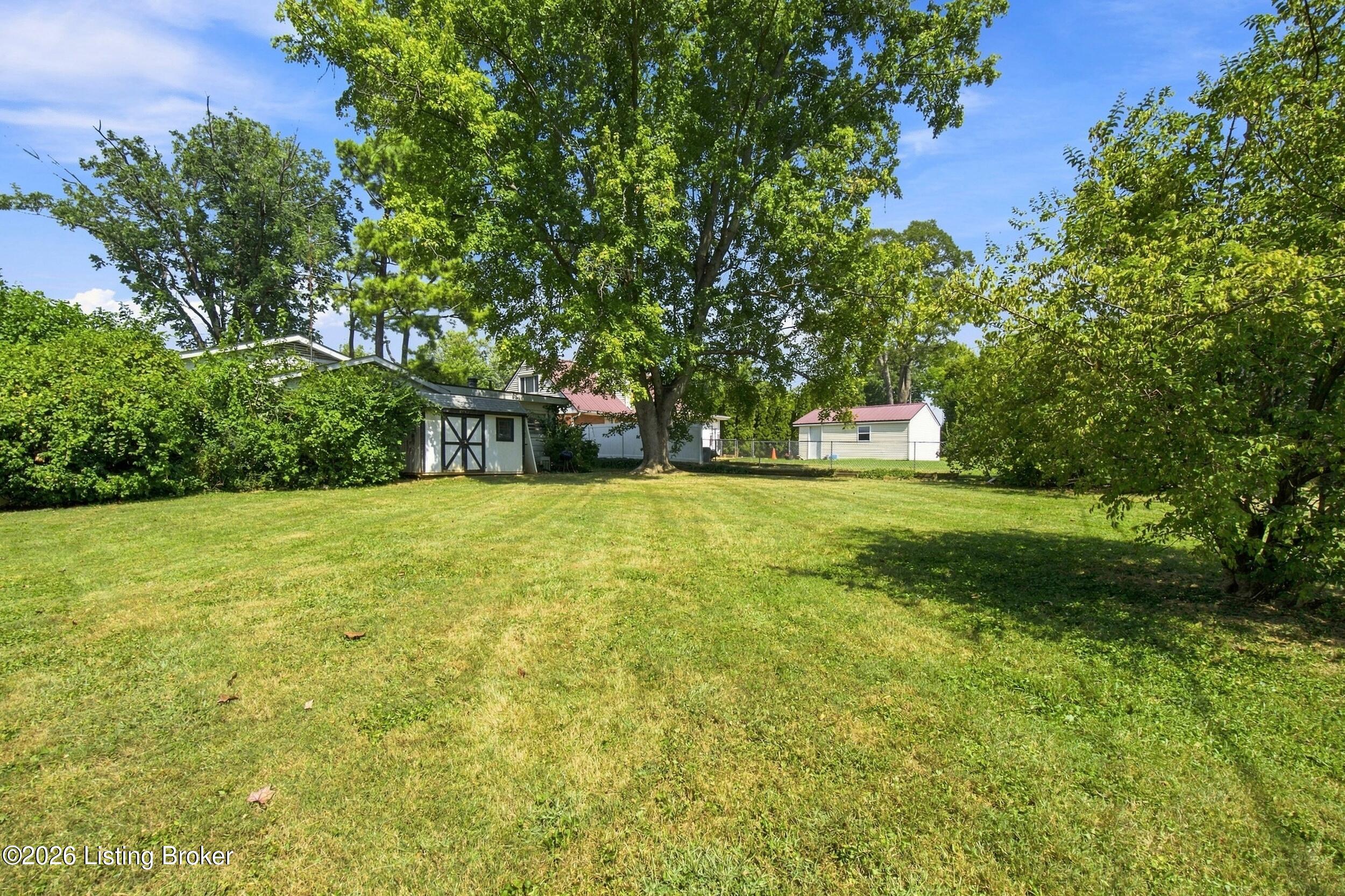 12306 Meadow Ln Property Photo 8
