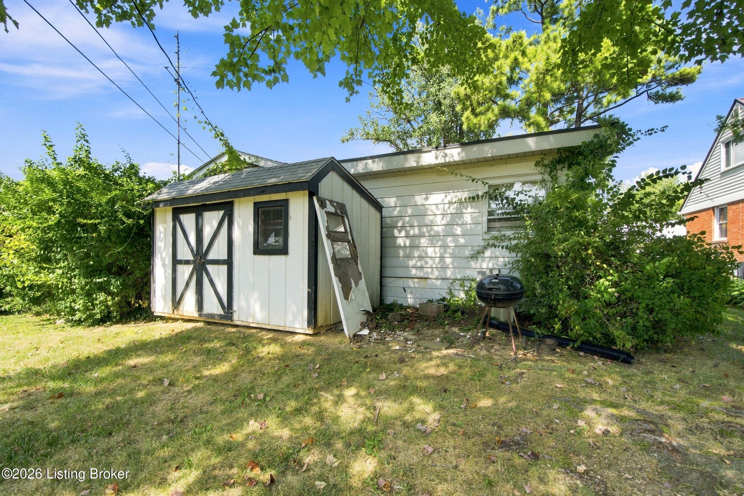 12306 Meadow Ln Property Photo 9