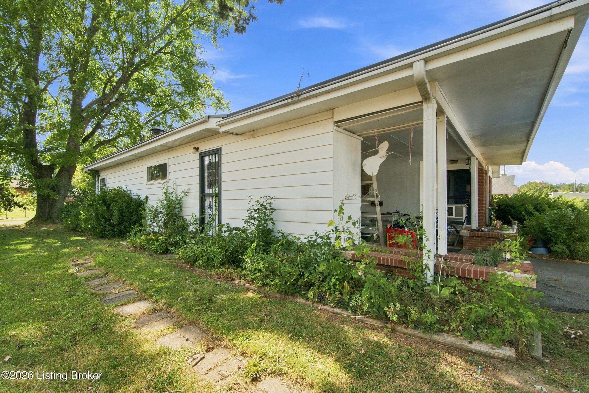 12306 Meadow Ln Property Photo 10