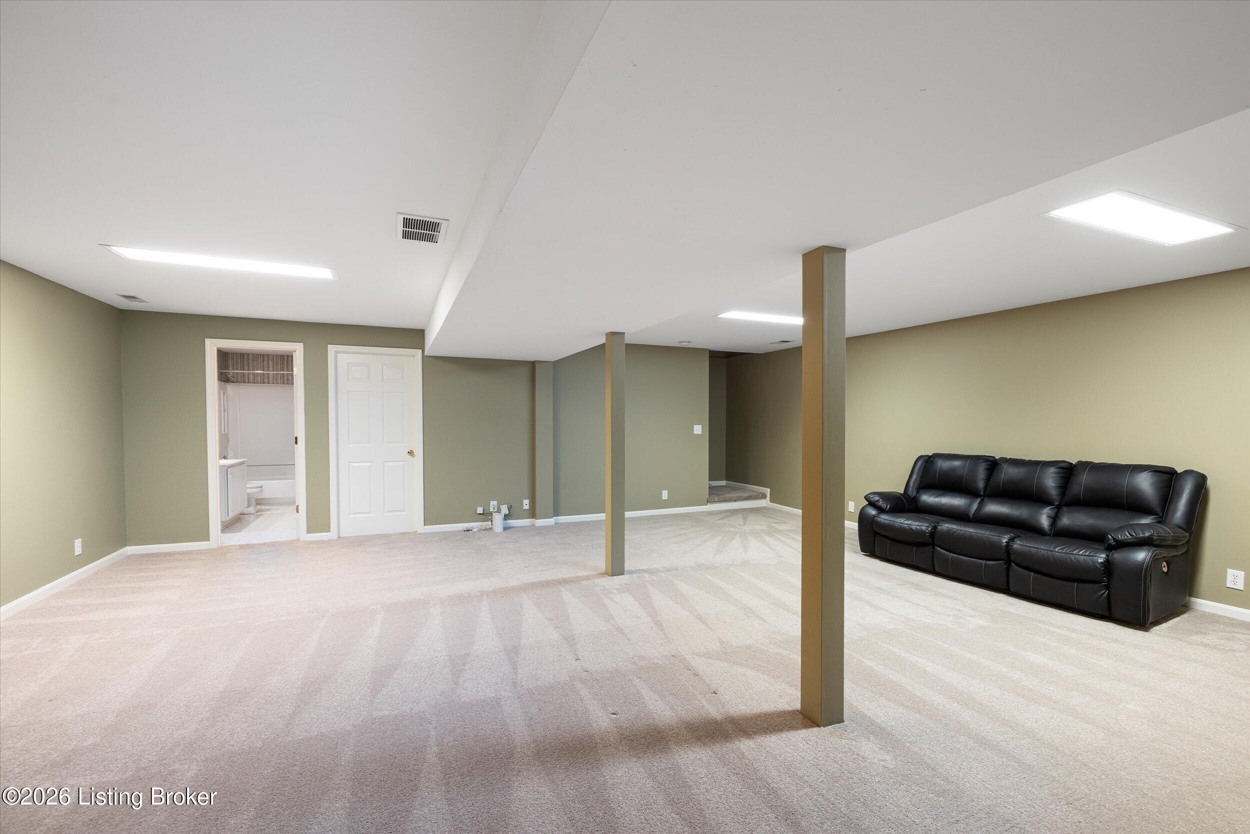 10504 Edgewater Rd Property Photo 33
