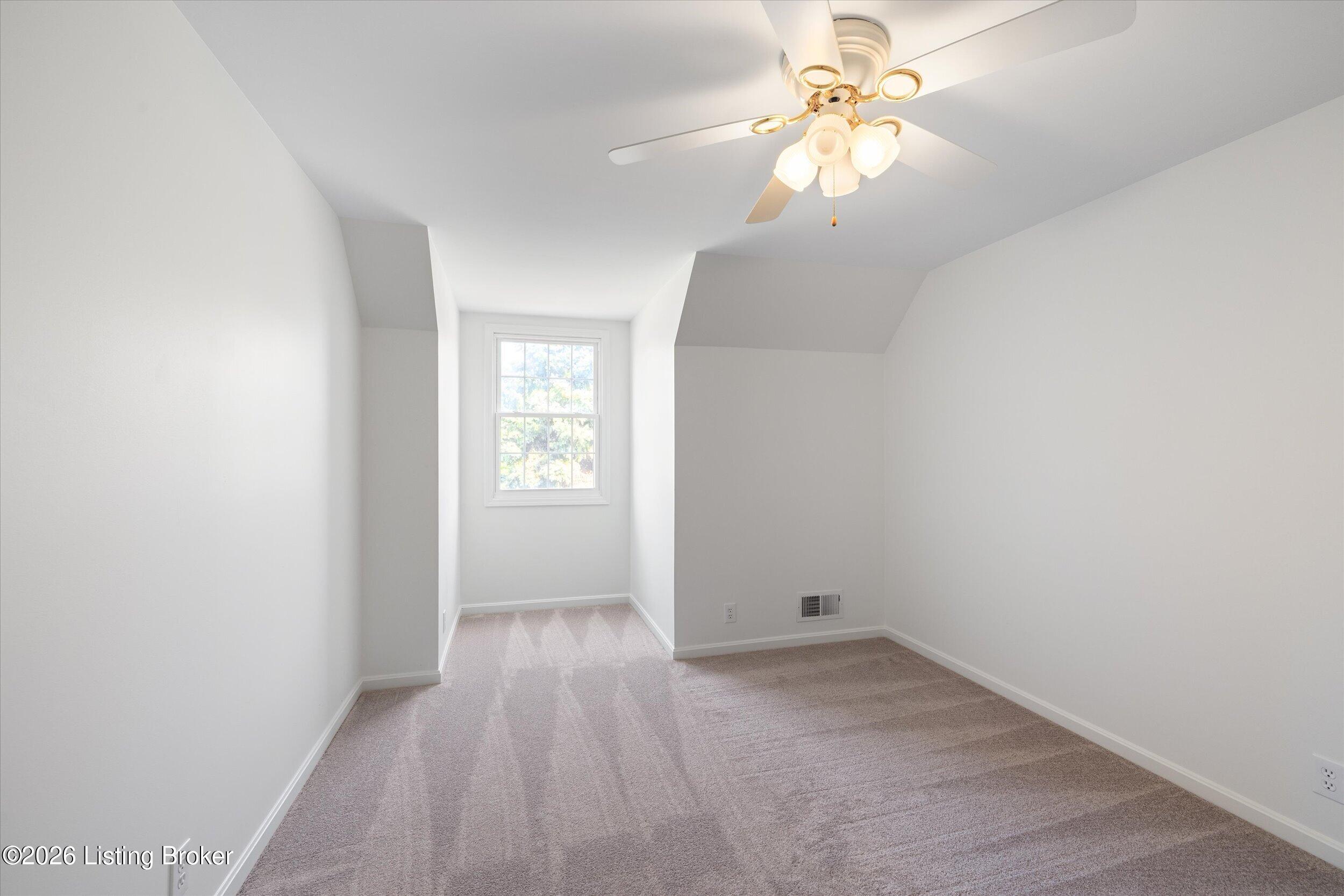10504 Edgewater Rd Property Photo 44