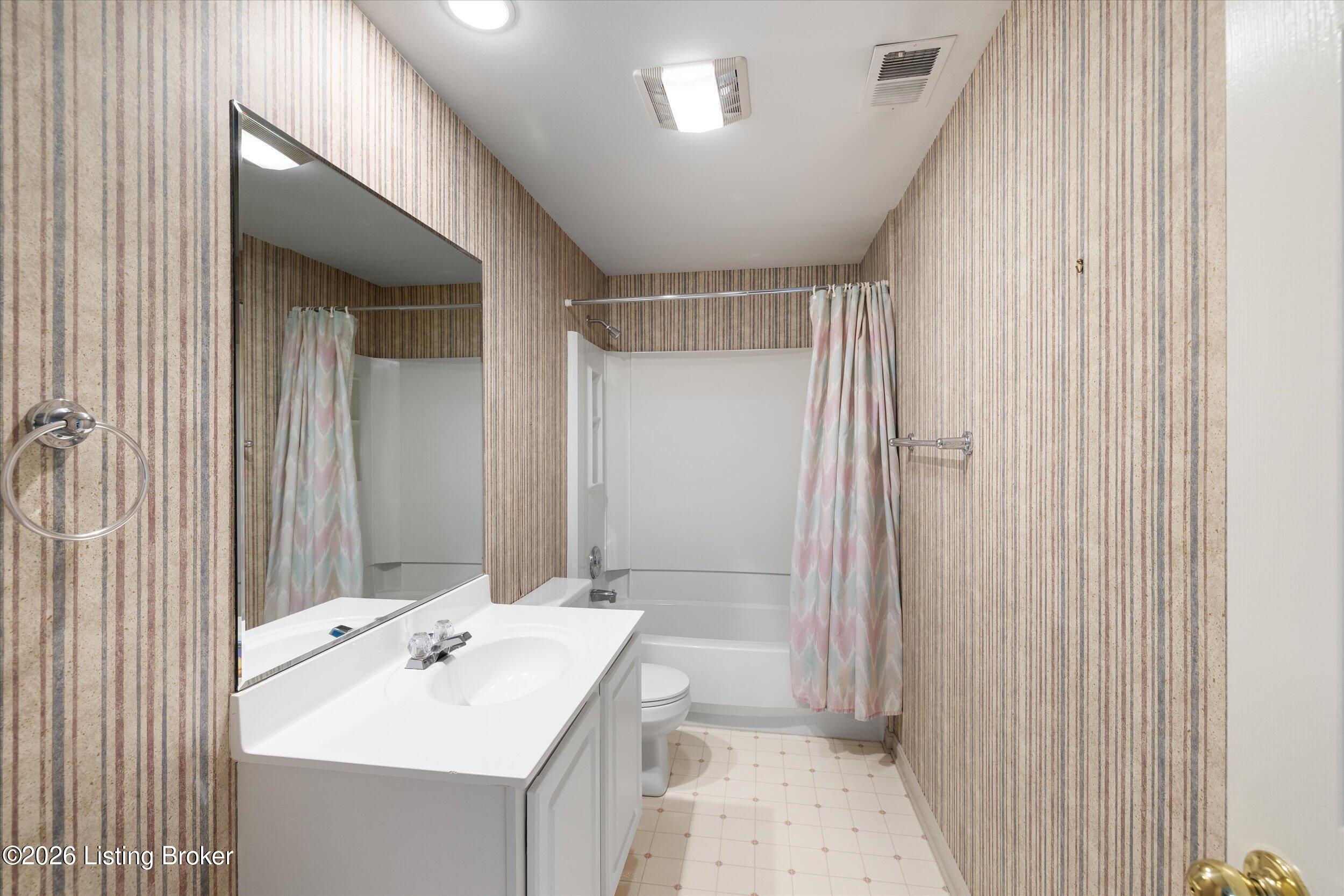 10504 Edgewater Rd Property Photo 48
