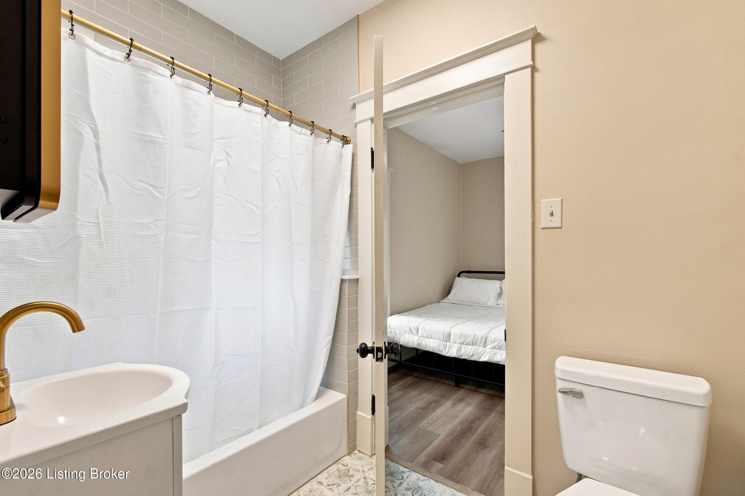 801 Reading Rd Property Photo 22