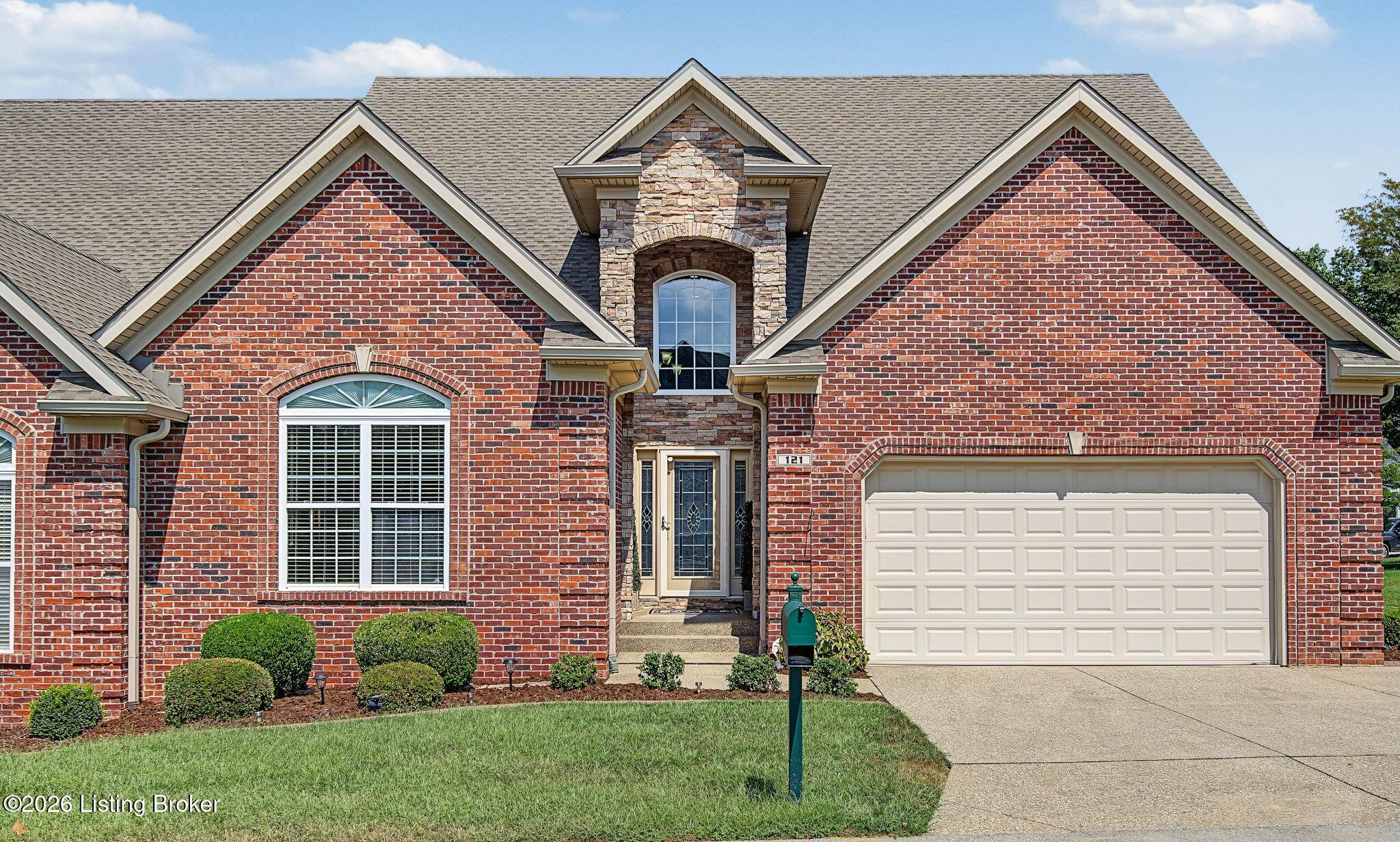 121 Whispering Pines Cir Property Photo 1