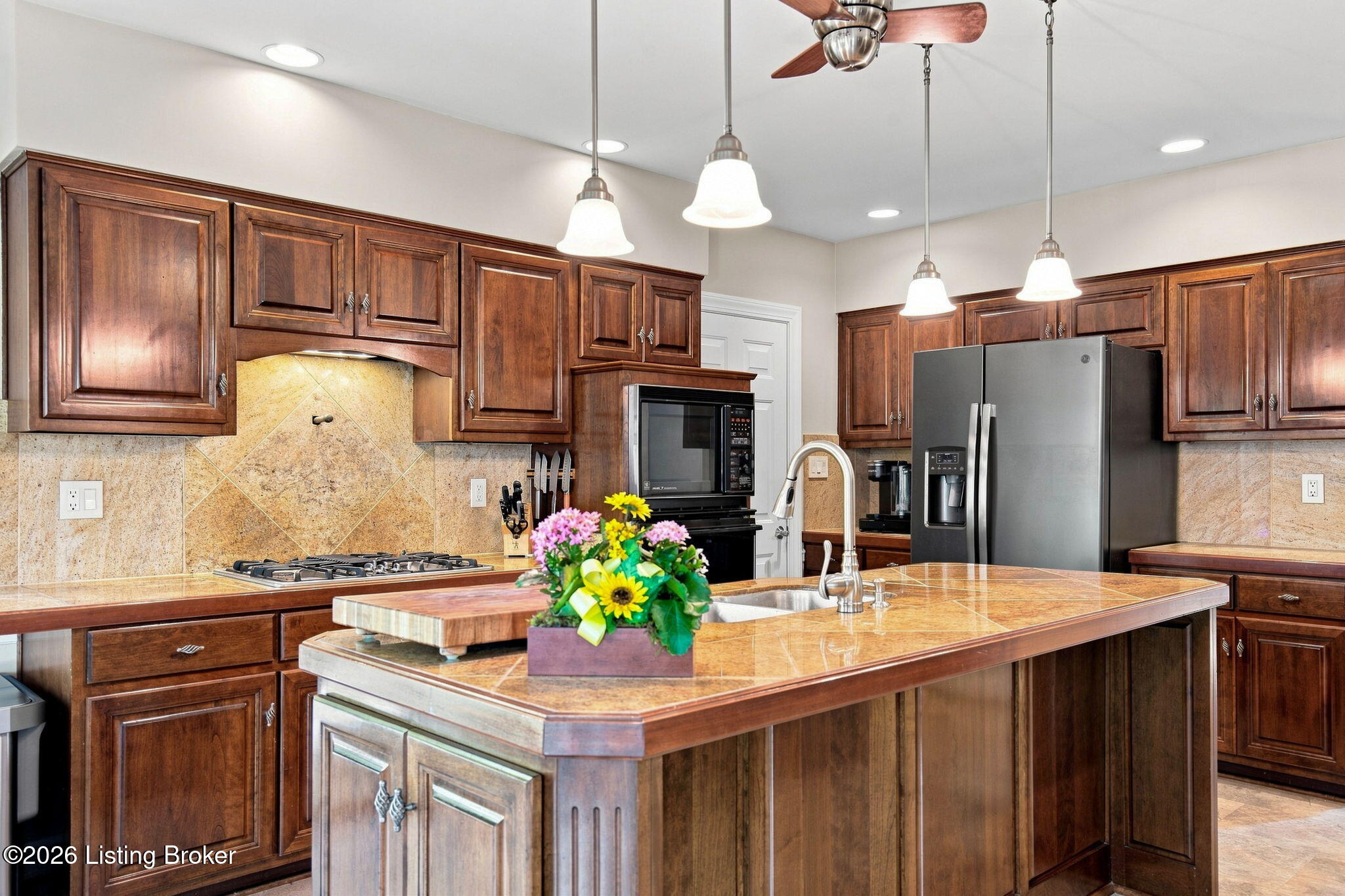 804 Harvest Grove Ct Property Photo 12