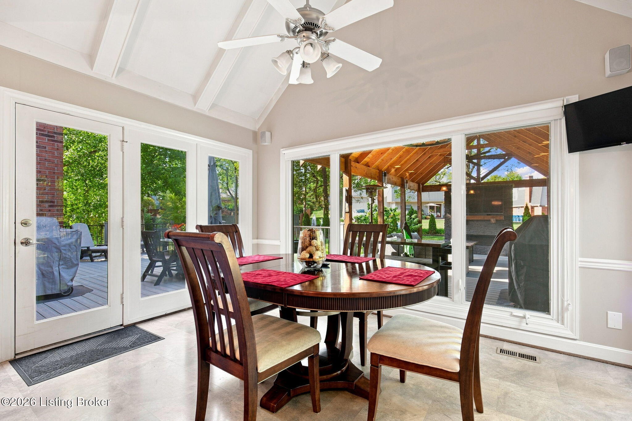 804 Harvest Grove Ct Property Photo 14